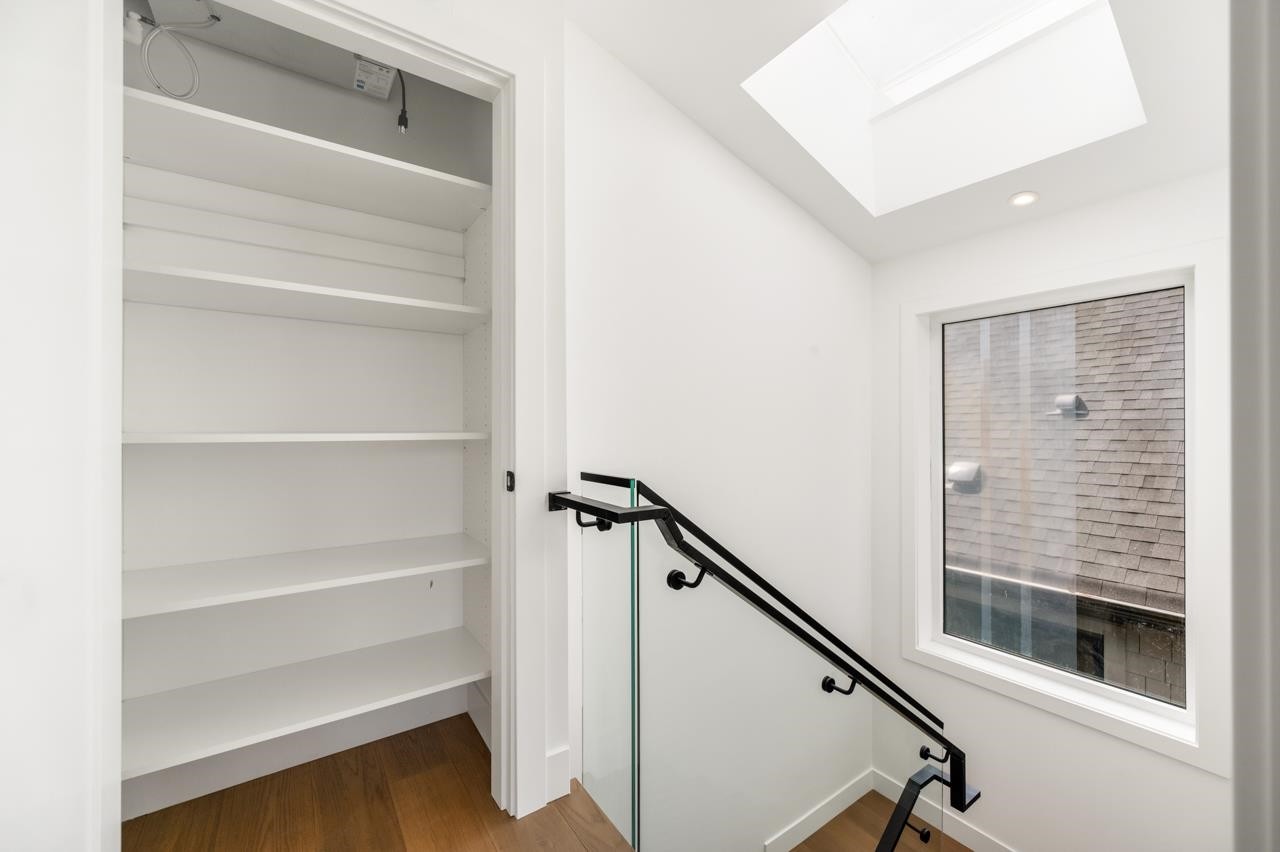 1-950 W 17Th Avenue, Vancouver, BC