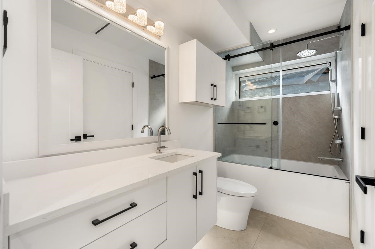 1-950 W 17Th Avenue, Vancouver, BC
