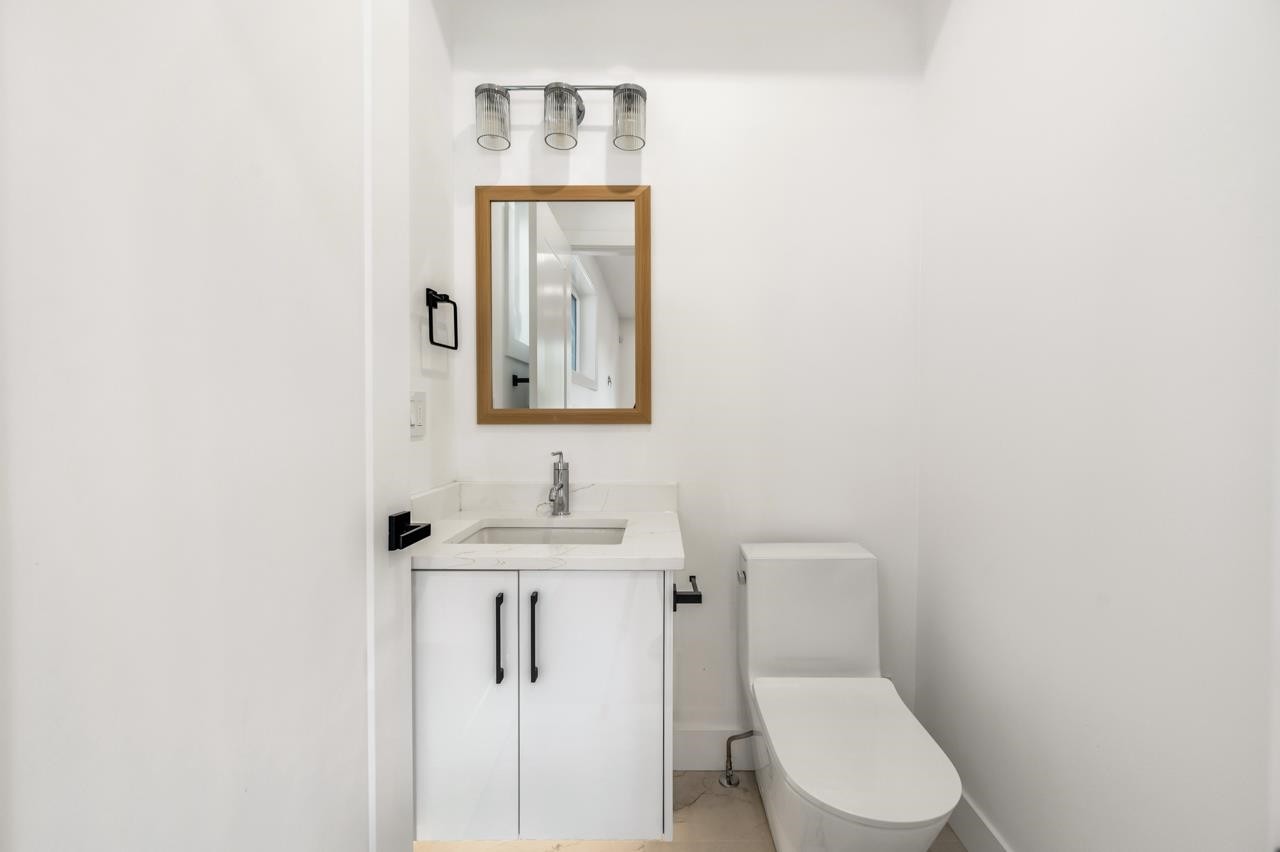 1-950 W 17Th Avenue, Vancouver, BC