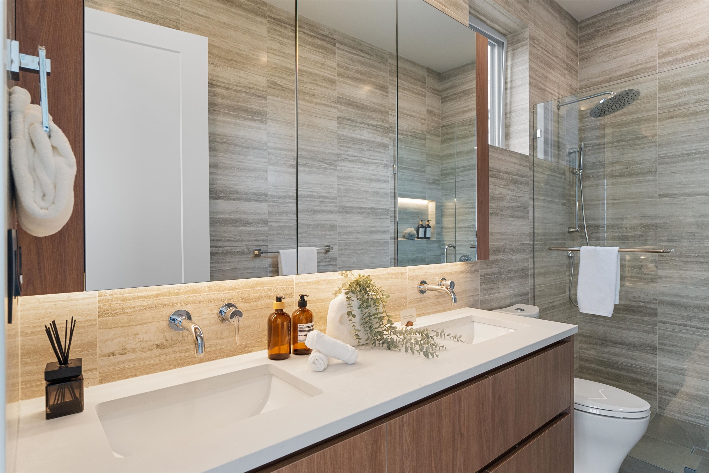 948 57Th Avenue W, Vancouver, BC