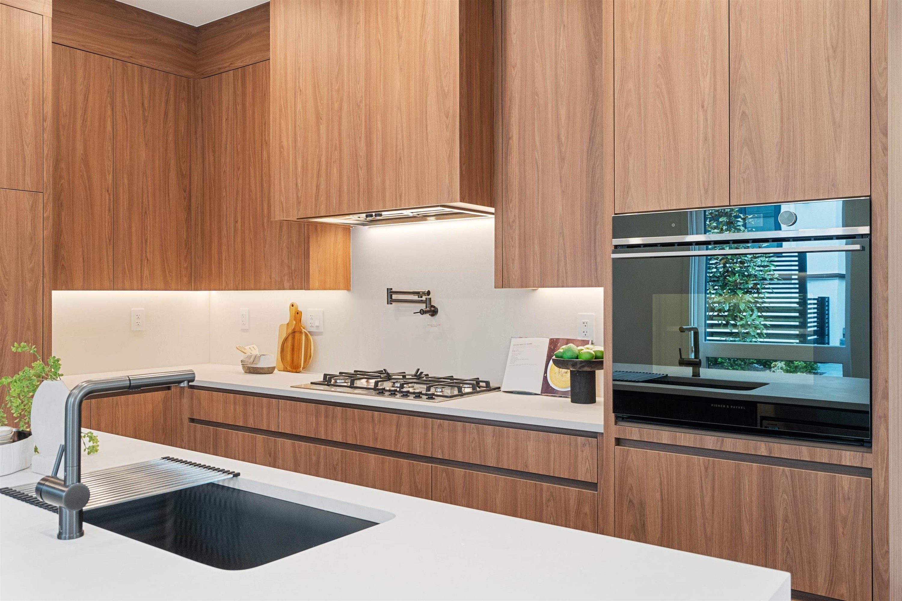 948 57Th Avenue W, Vancouver, BC
