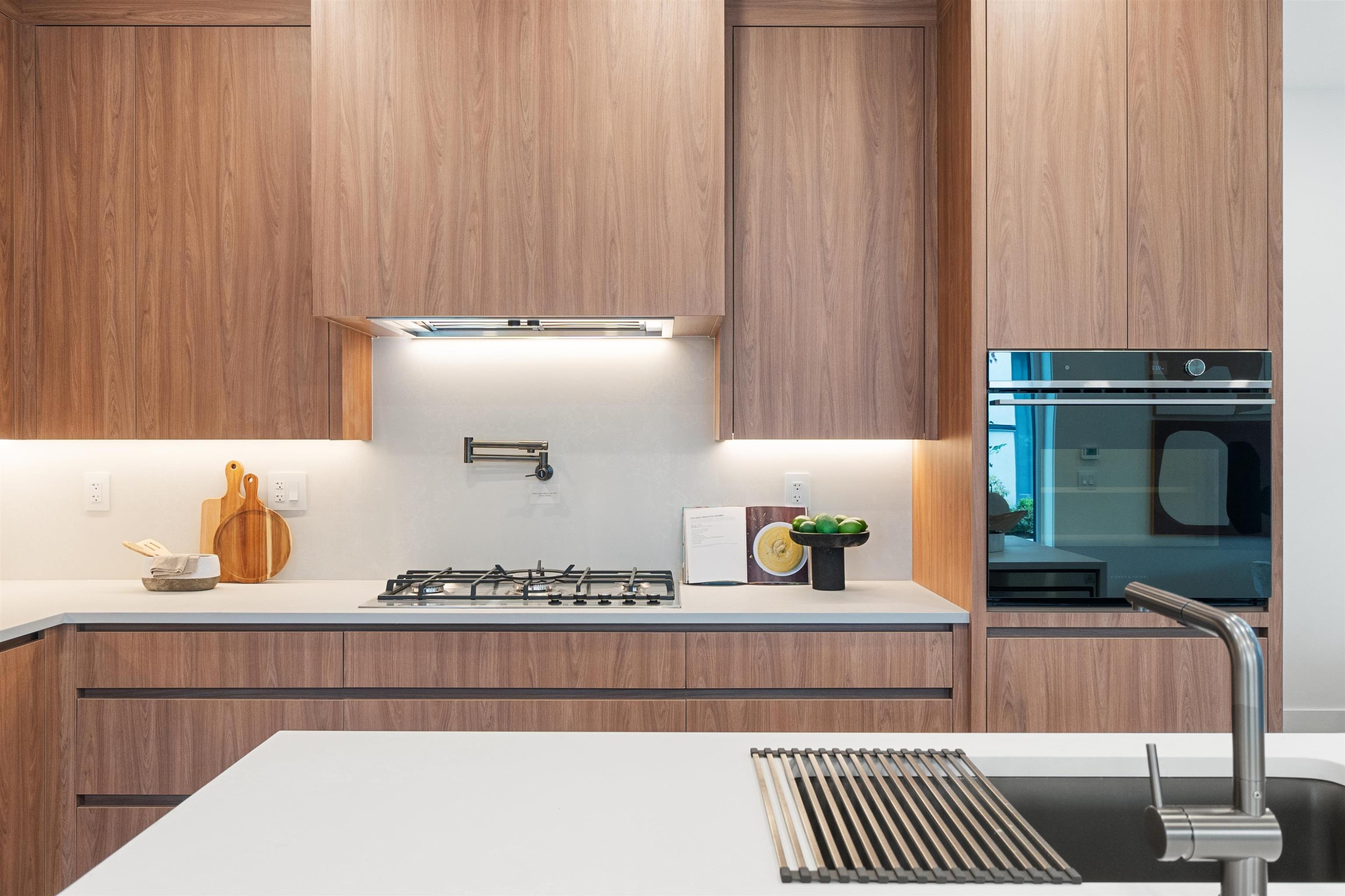 948 57Th Avenue W, Vancouver, BC