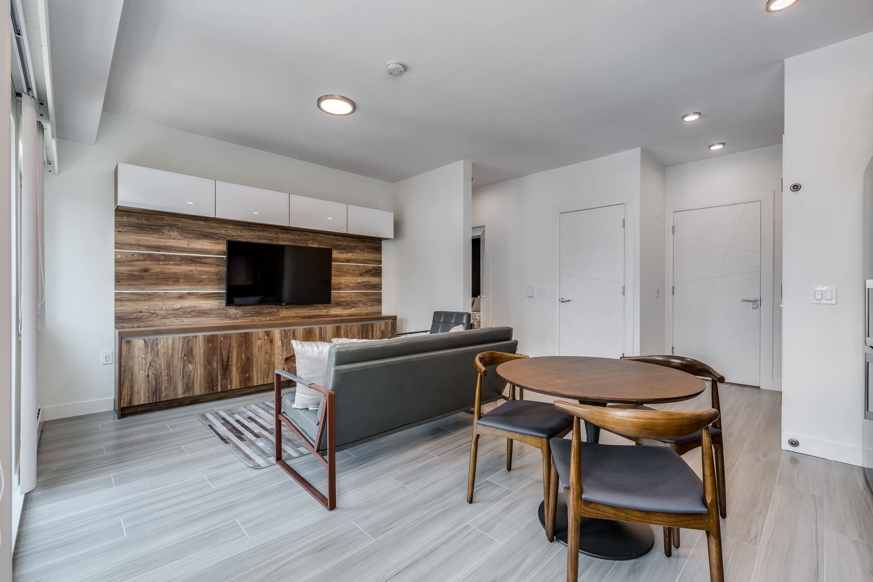 206-1168 Pendrell, Vancouver, BC