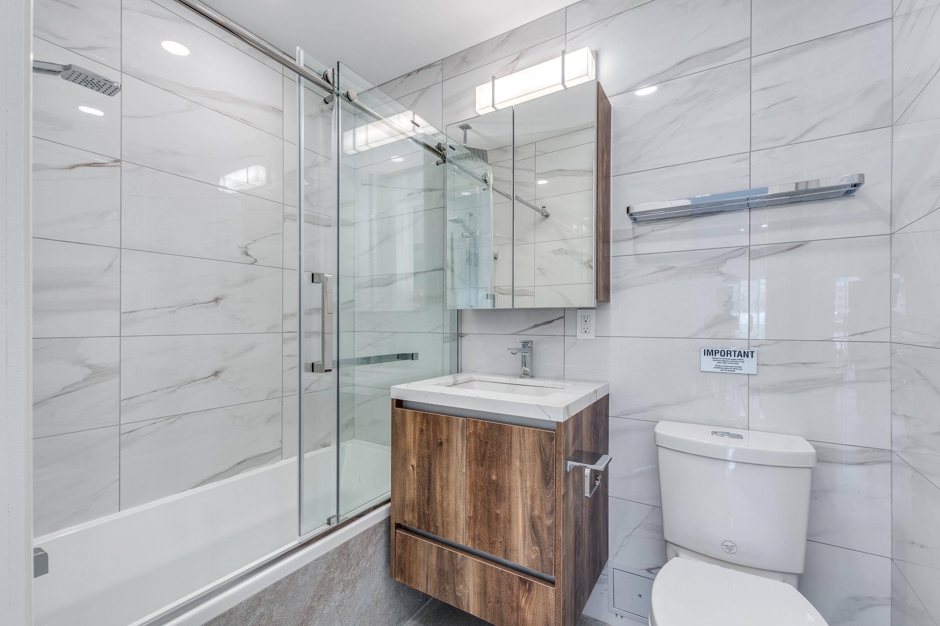 206-1168 Pendrell, Vancouver, BC
