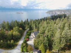 4253 Packalen Boulevard Garden Bay, BC V0N 1S1