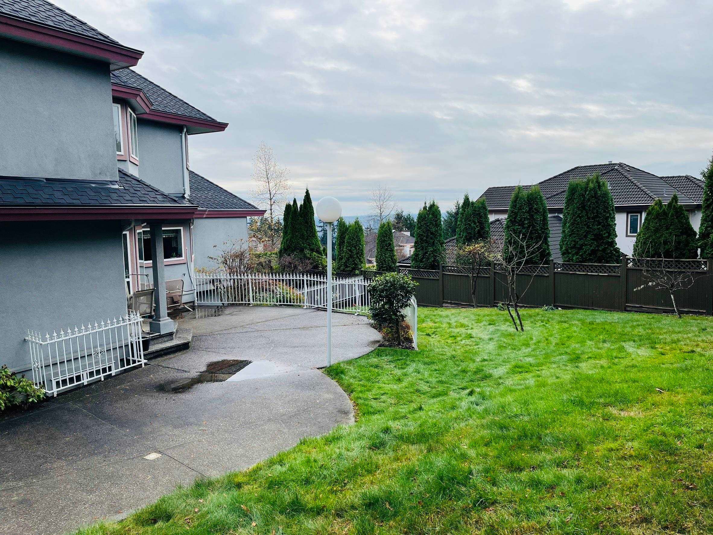 3022 Plateau Boulevard, Coquitlam, BC