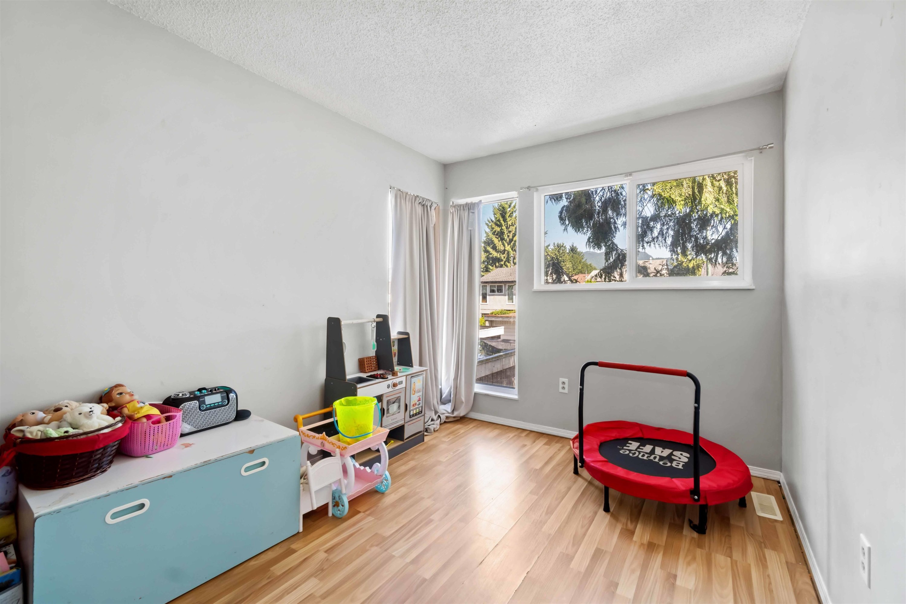 881 Pinebrook Place, Coquitlam, BC