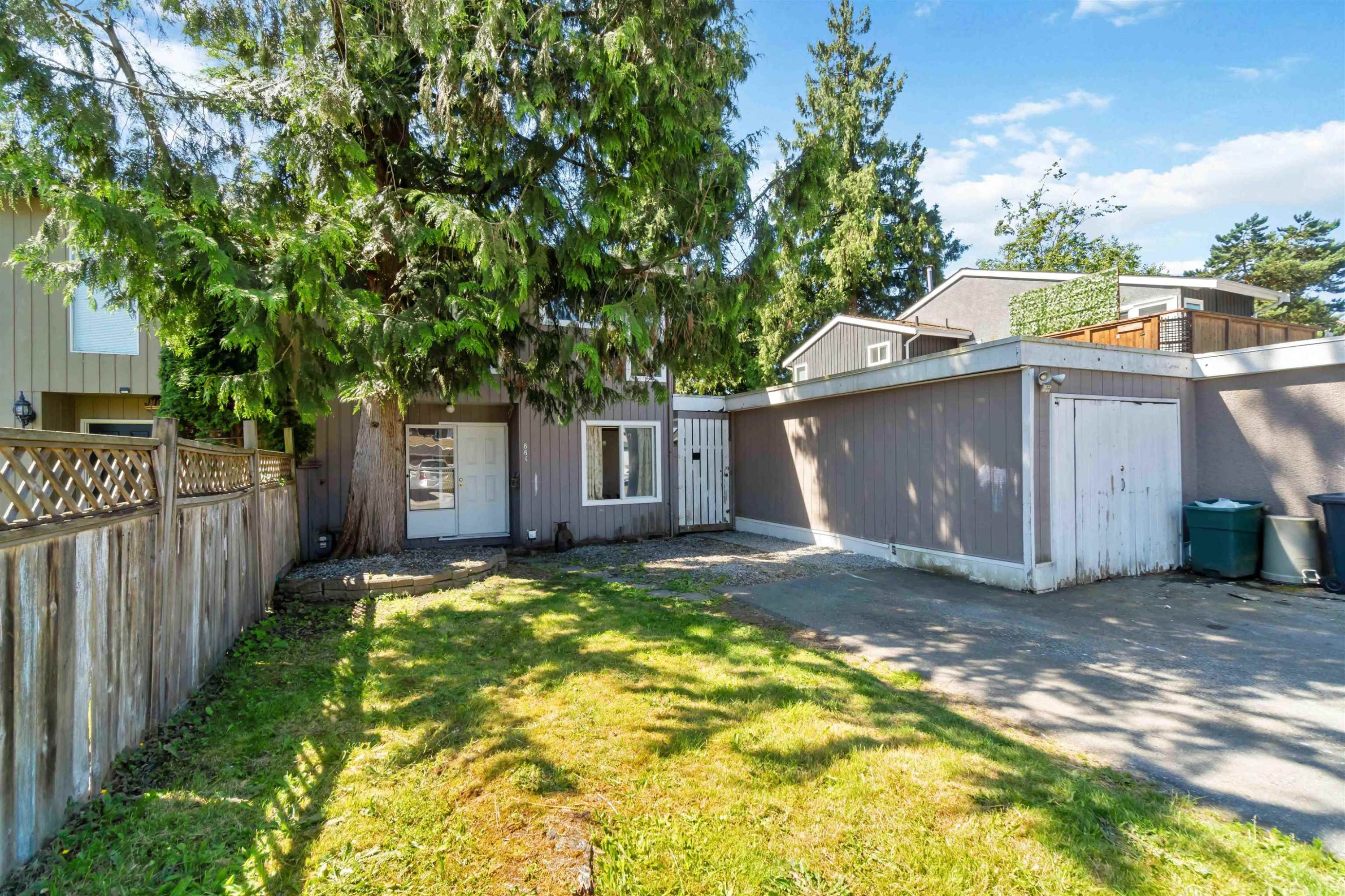 881 Pinebrook Place, Coquitlam, BC