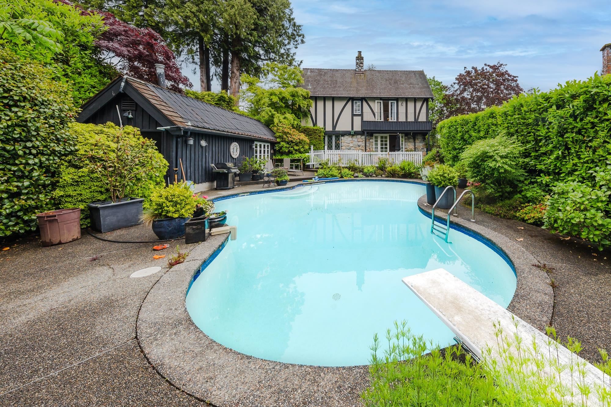 1850 Mathers Avenue, West Vancouver, BC