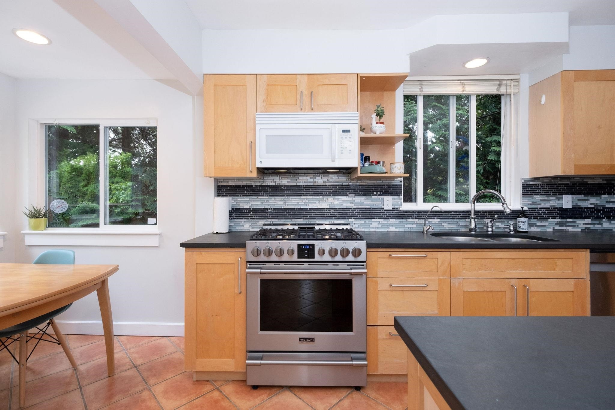 1075 Gladwin Drive, North Vancouver, BC