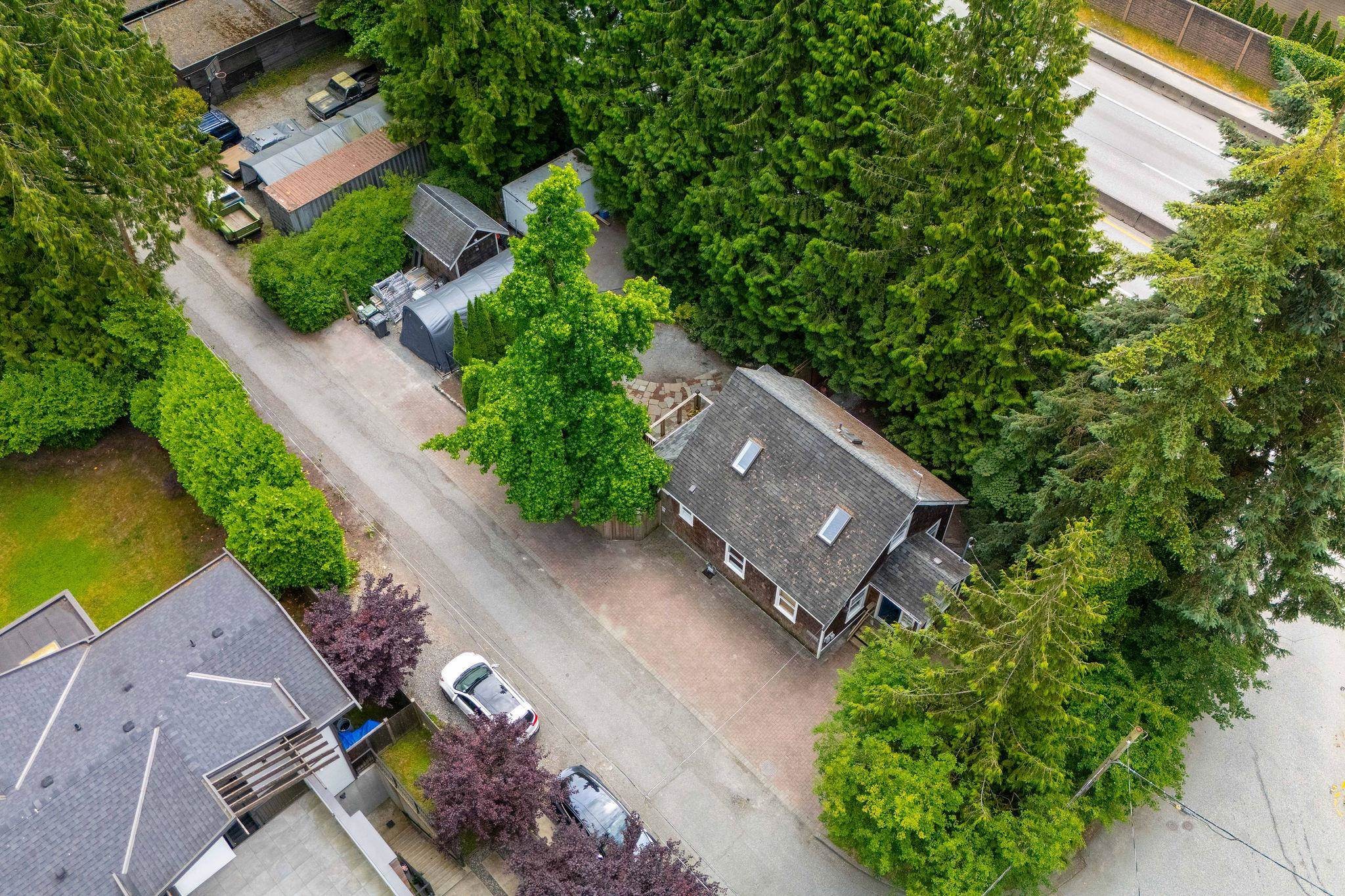 1075 Gladwin Drive, North Vancouver, BC