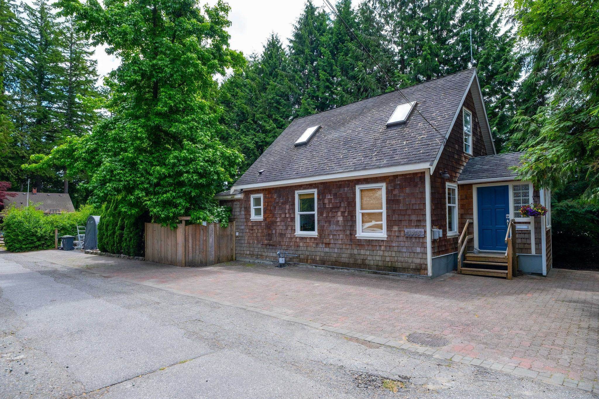 1075 Gladwin Drive, North Vancouver, BC