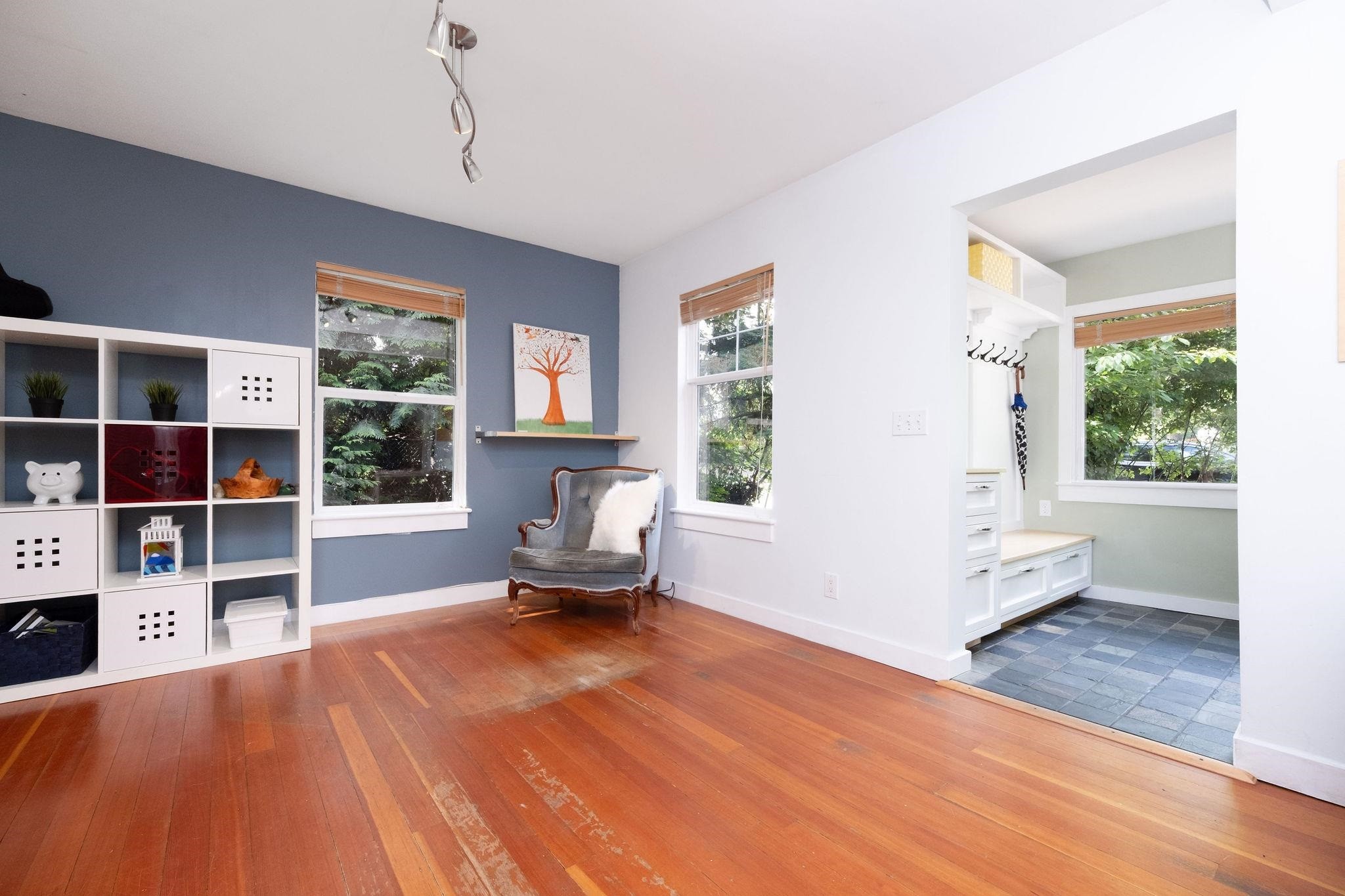 1075 Gladwin Drive, North Vancouver, BC