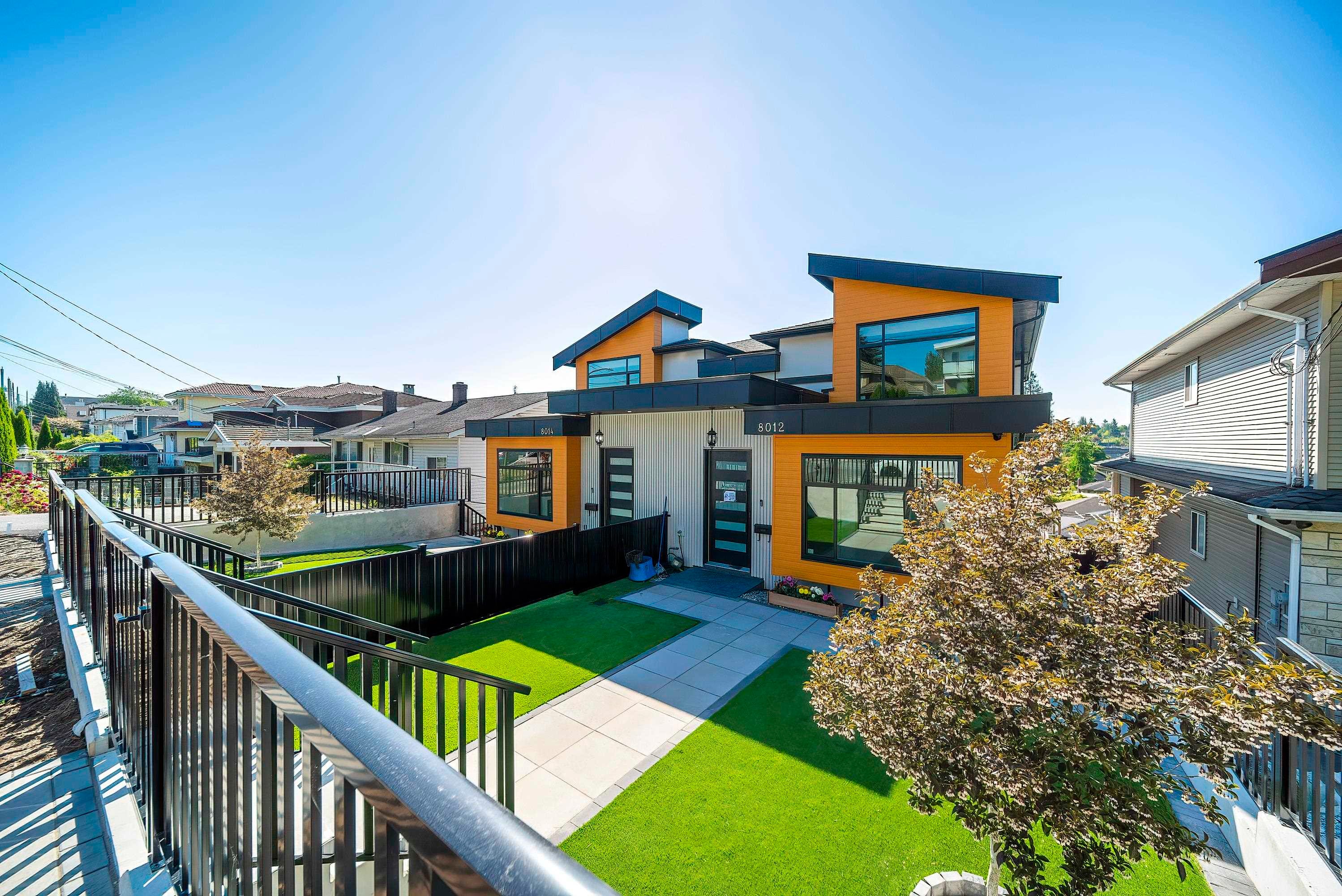 8012-11Th Ave, Burnaby, BC
