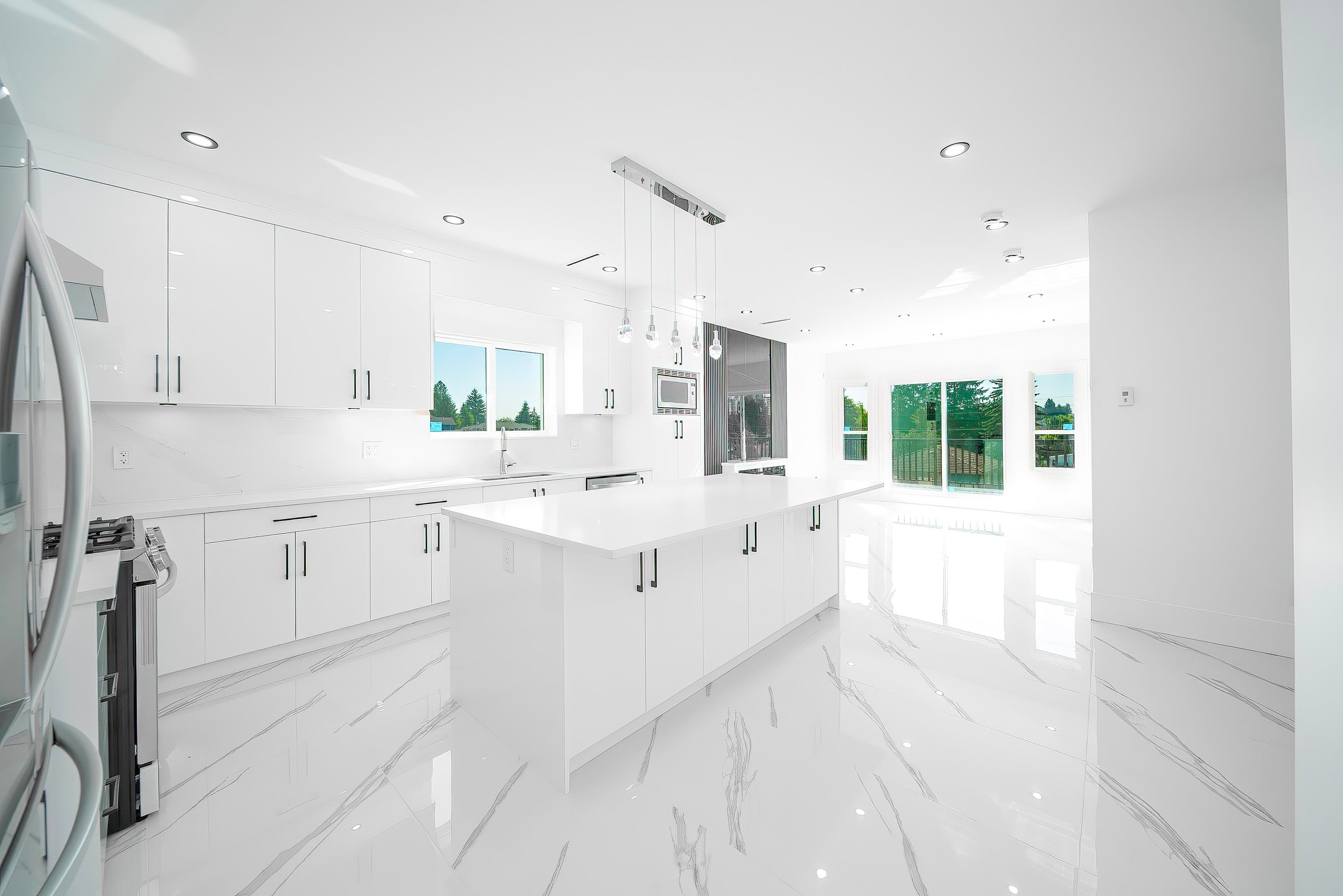8012-11Th Ave, Burnaby, BC