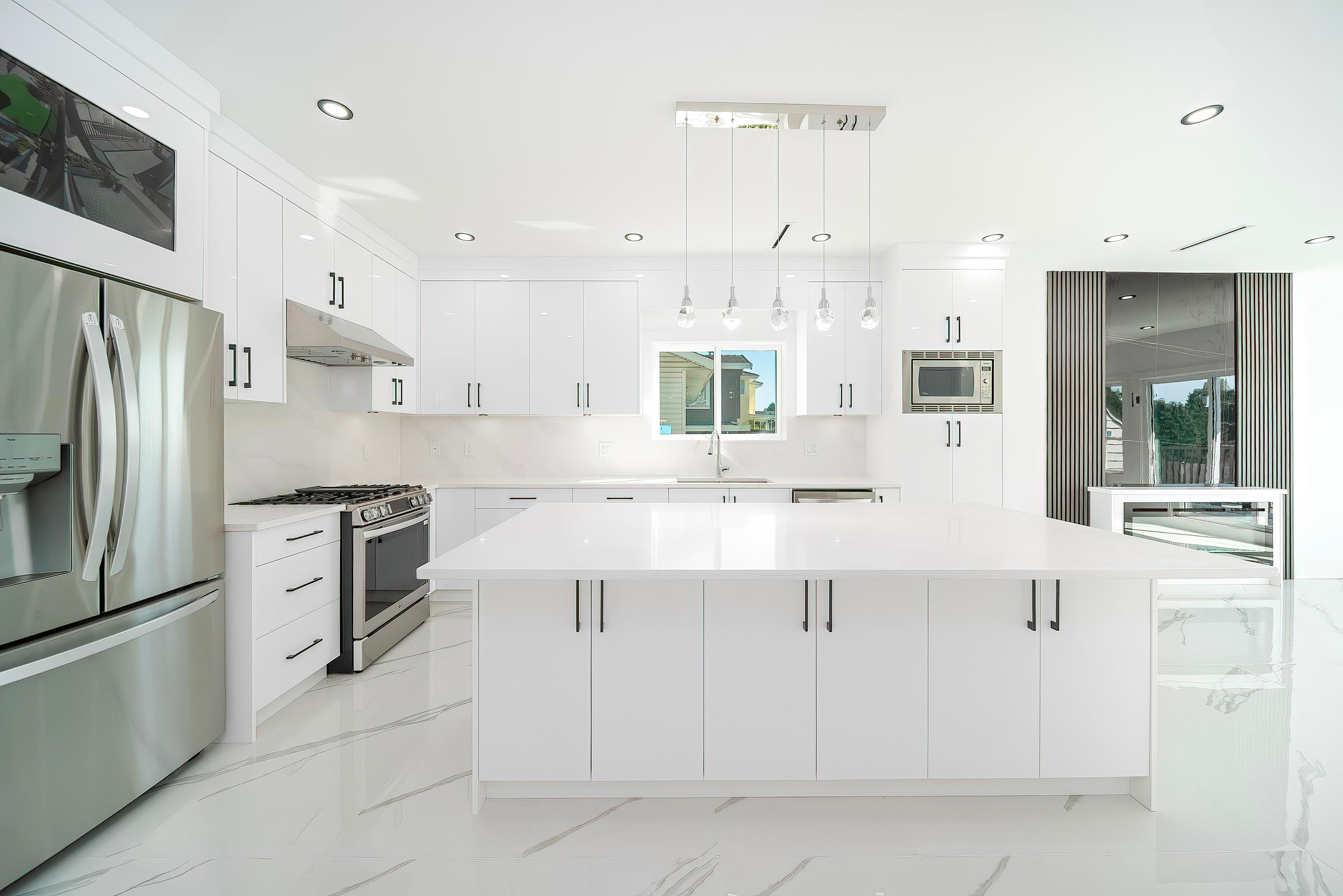 8012-11Th Ave, Burnaby, BC