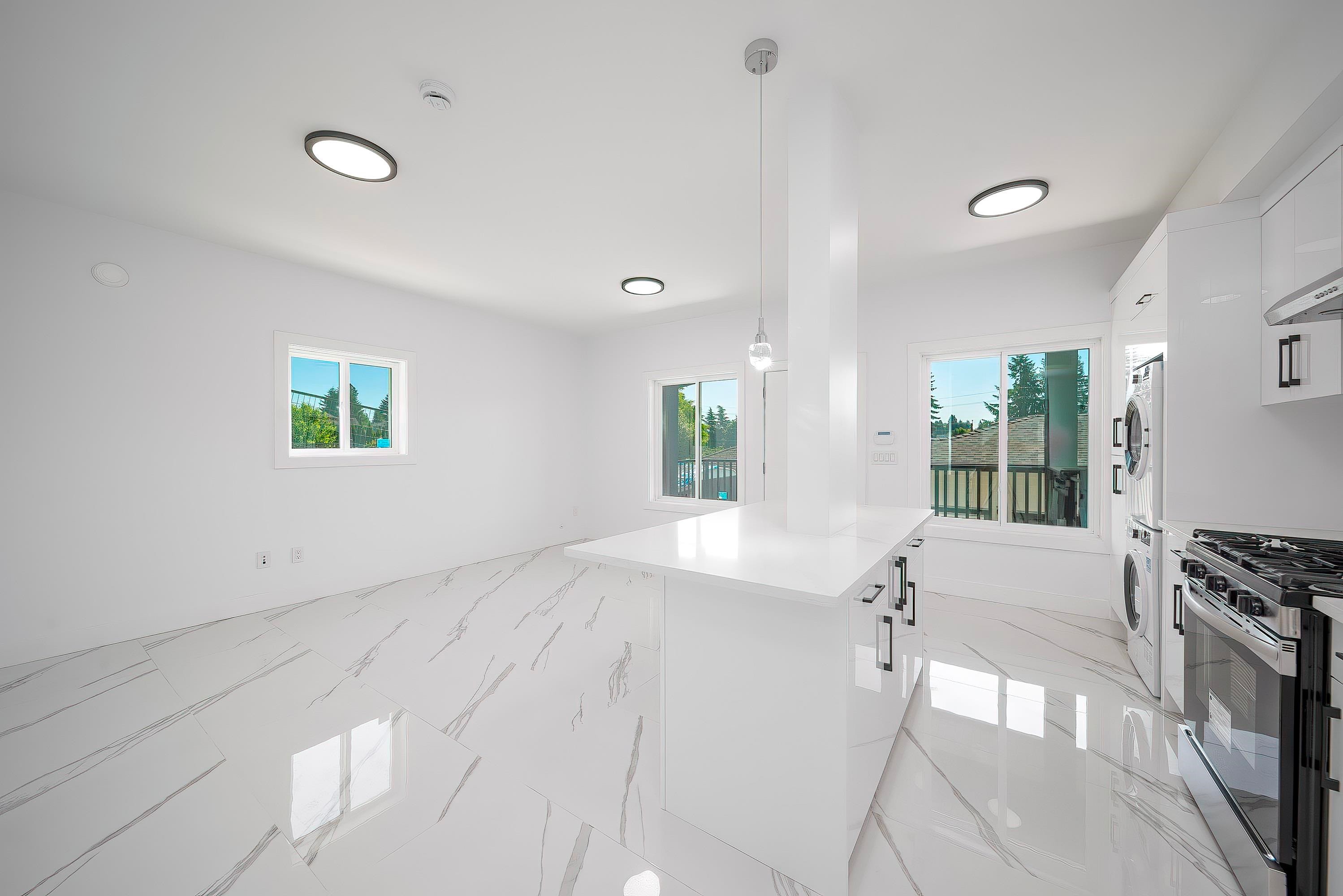 8012-11Th Ave, Burnaby, BC