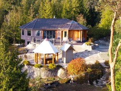 10664 Wood Bay Heights Road Halfmoon Bay, BC V7Z 1B8