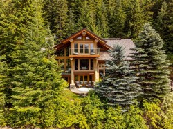 4673 Blackcomb Way Whistler, BC V8E 0Z3