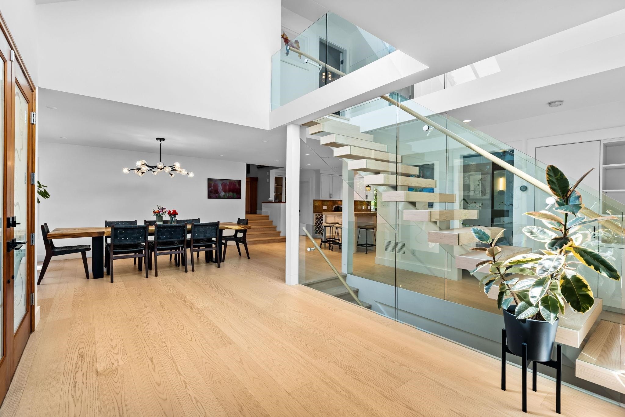 537 Eastcot Road, West Vancouver, BC