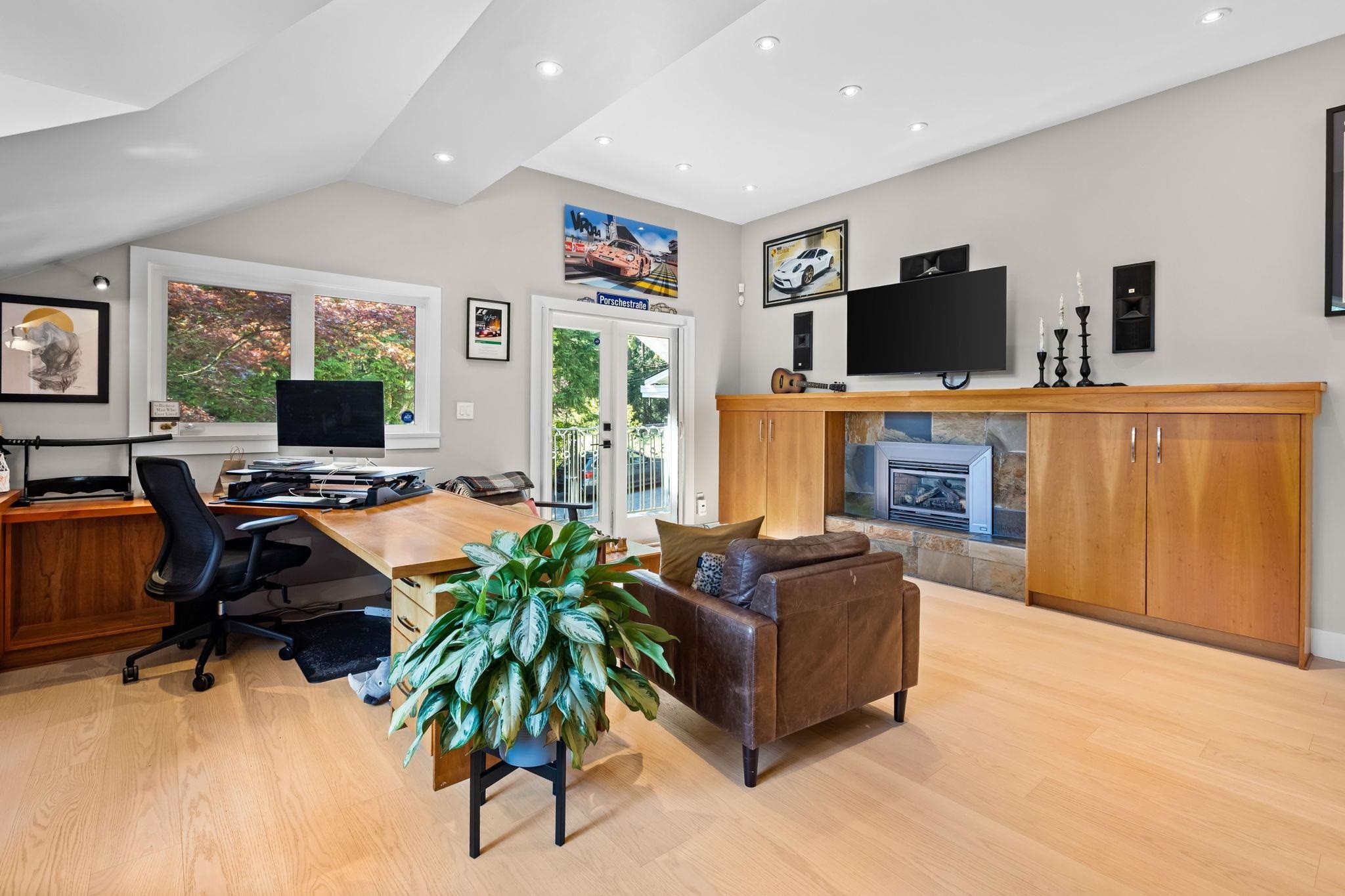 537 Eastcot Road, West Vancouver, BC