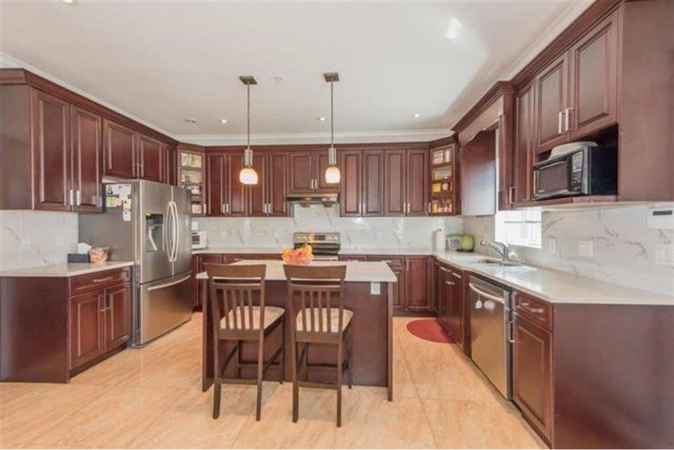 2208 41St Avenue E, Vancouver, BC