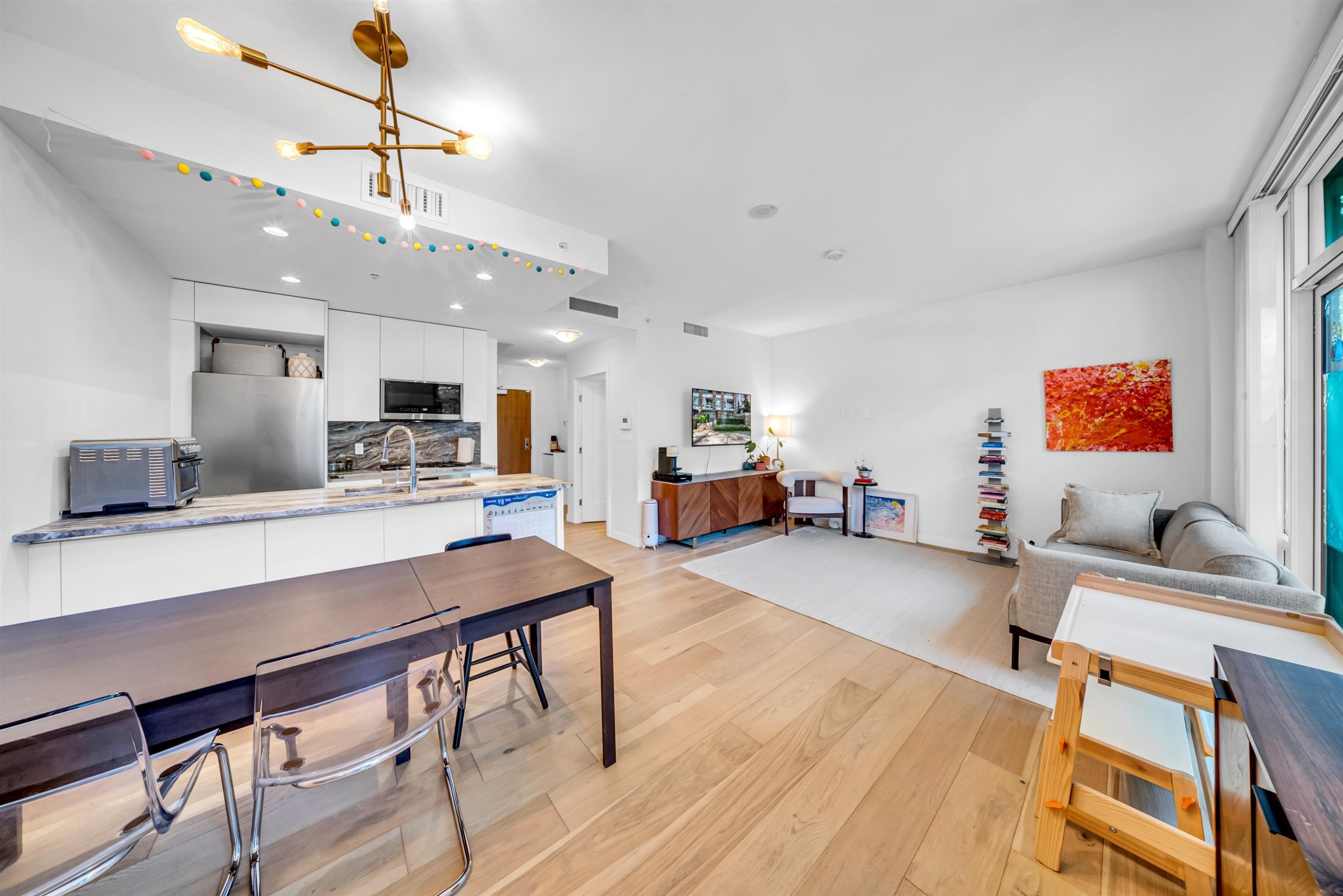2021 10Th Avenue W, Vancouver, BC - Indoor