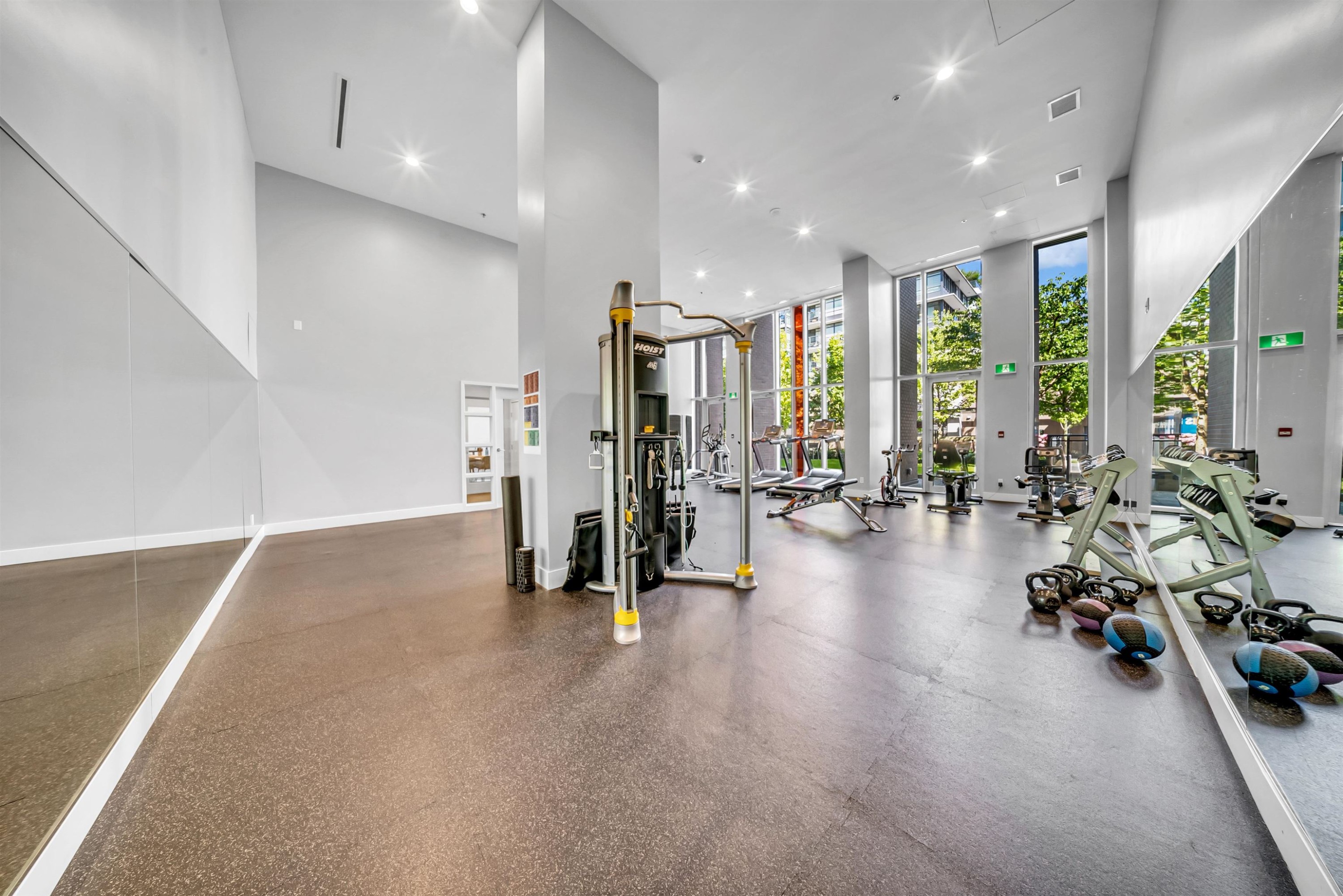 2021 10Th Avenue W, Vancouver, BC - Indoor Photo Showing Gym Room