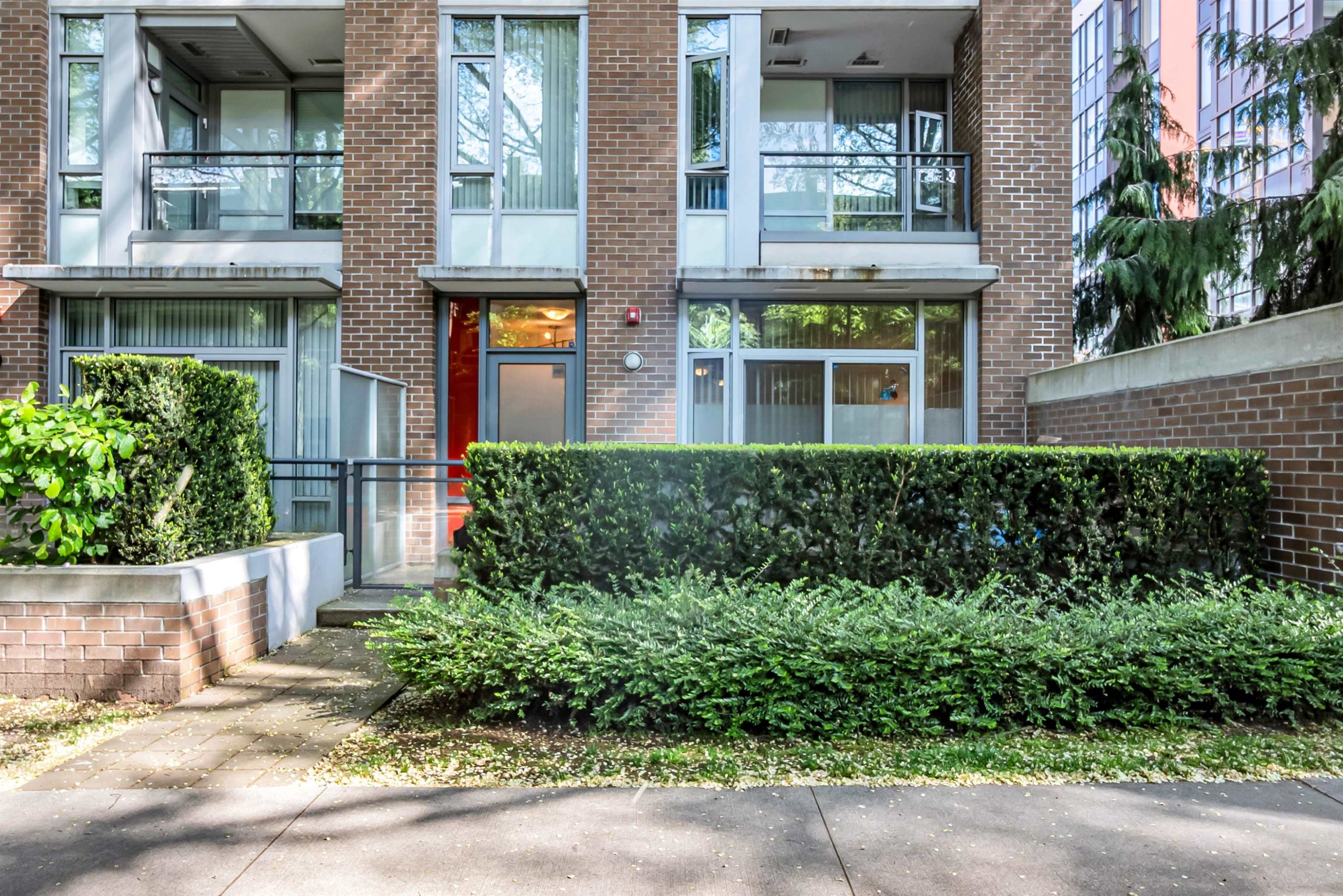 2021 10Th Avenue W, Vancouver, BC - Outdoor