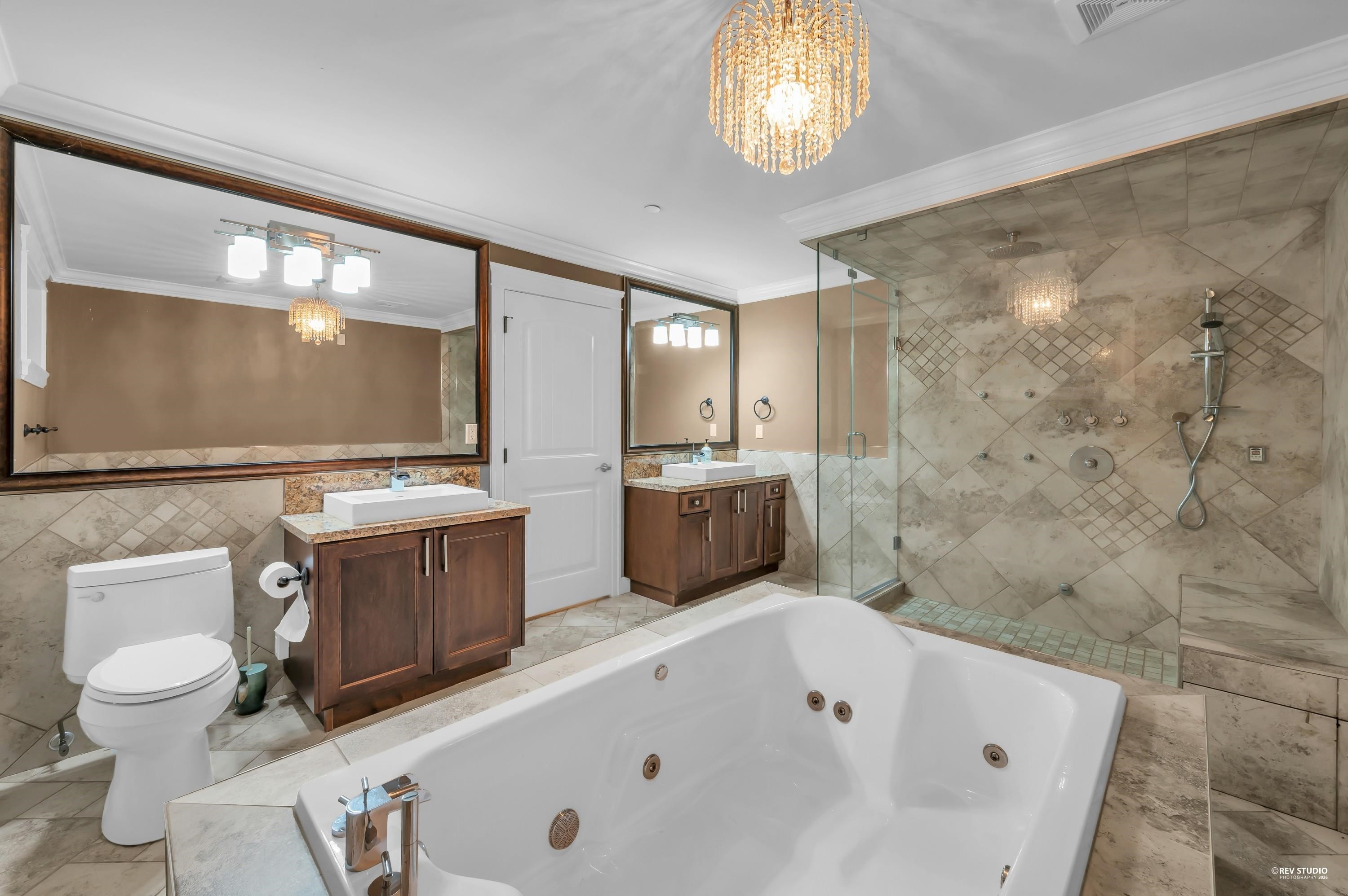 1118 Crestline Road, West Vancouver, BC