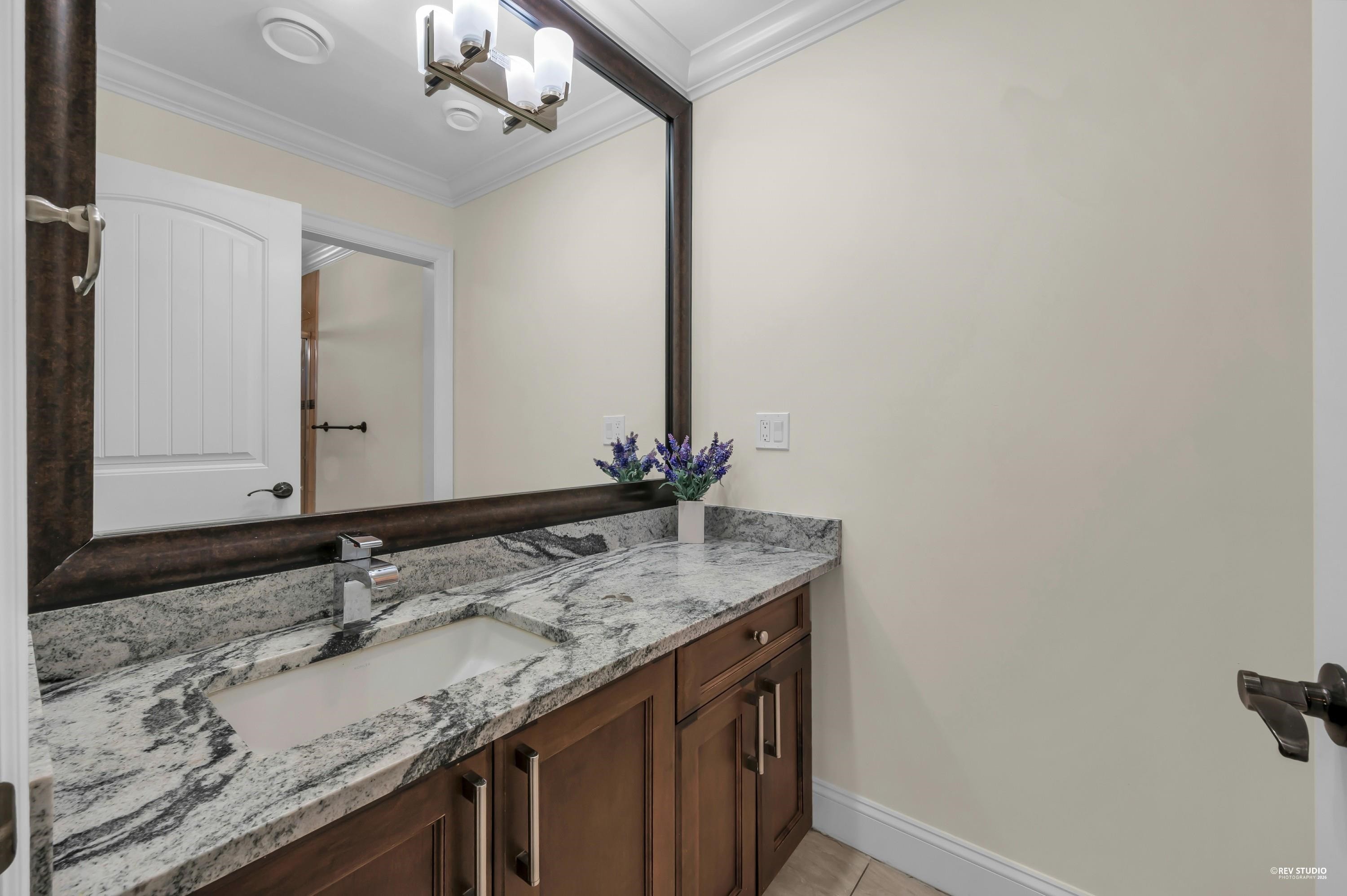 1118 Crestline Road, West Vancouver, BC