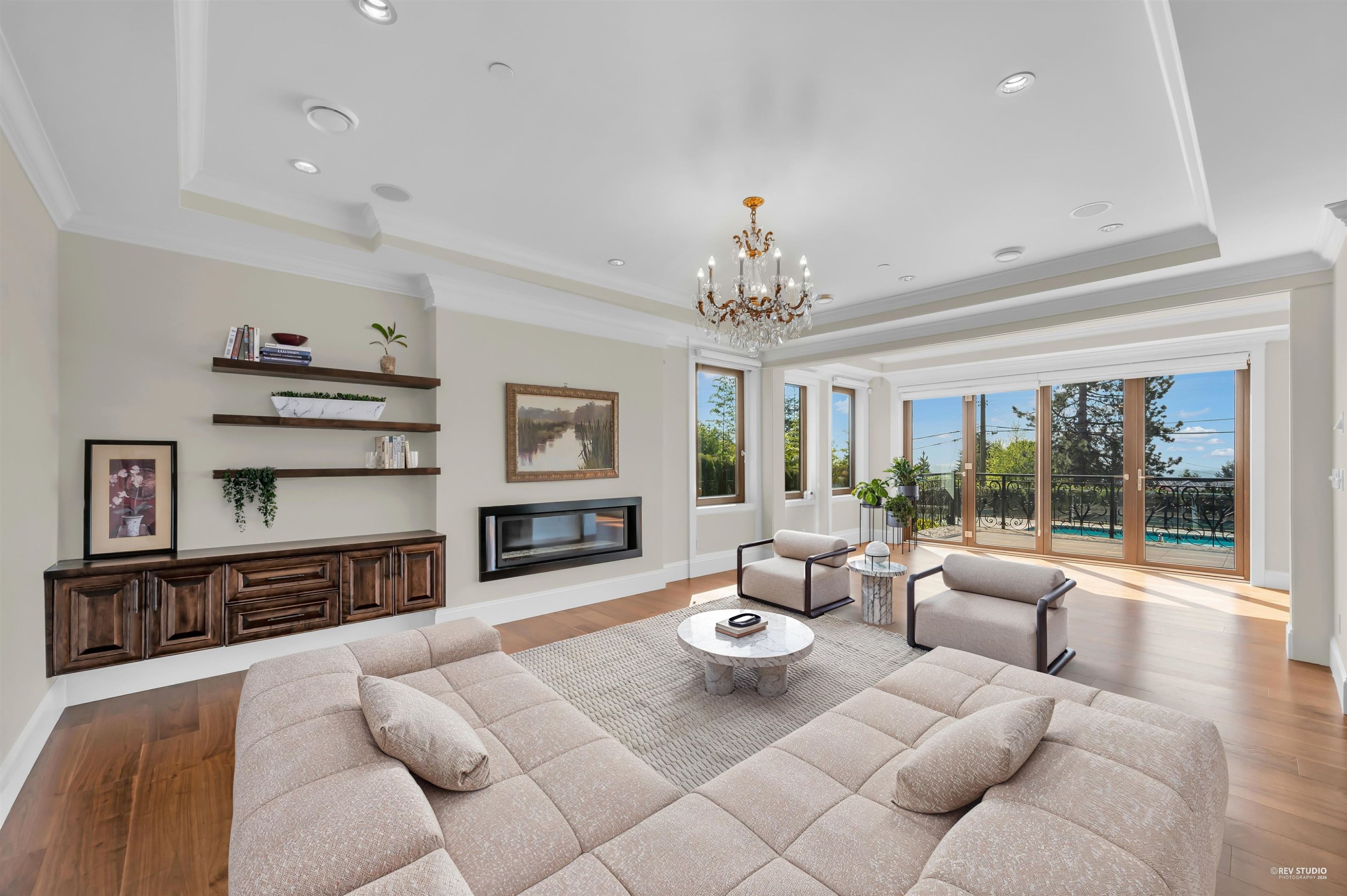 1118 Crestline Road, West Vancouver, BC