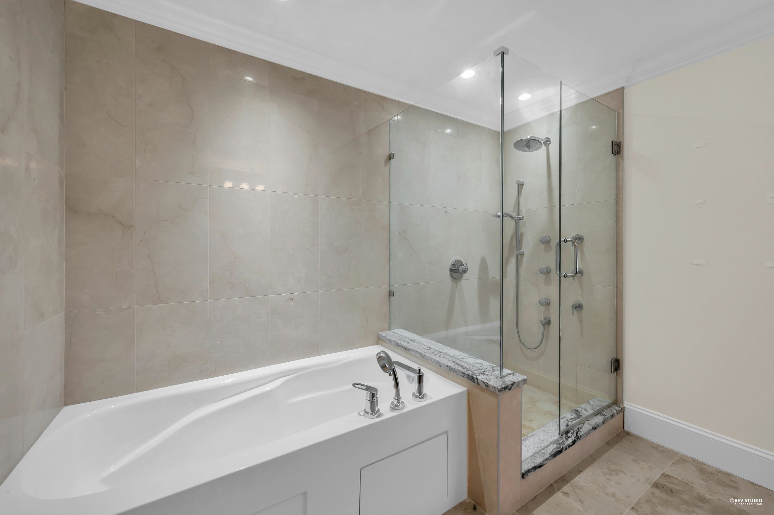 1118 Crestline Road, West Vancouver, BC