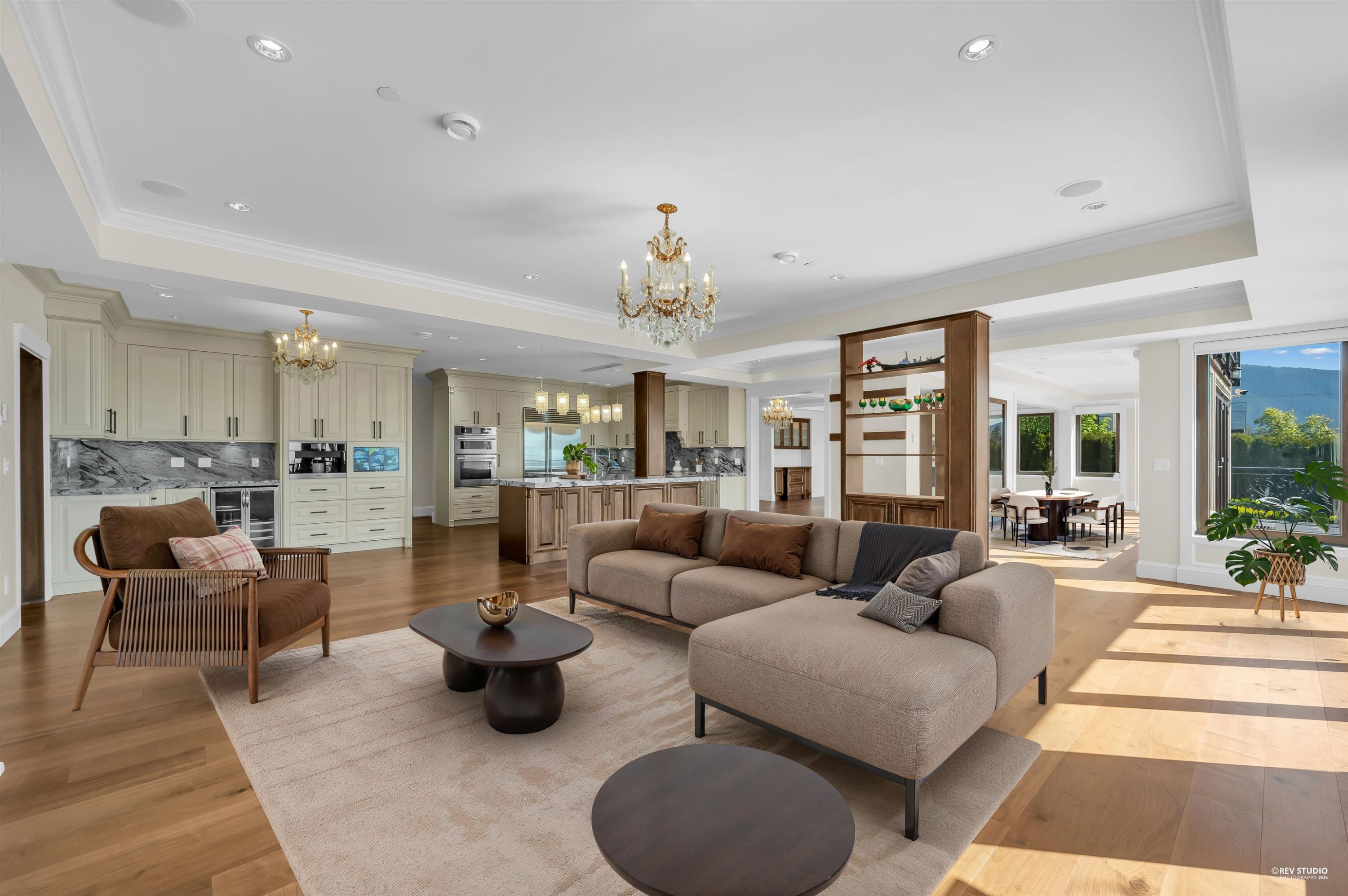 1118 Crestline Road, West Vancouver, BC