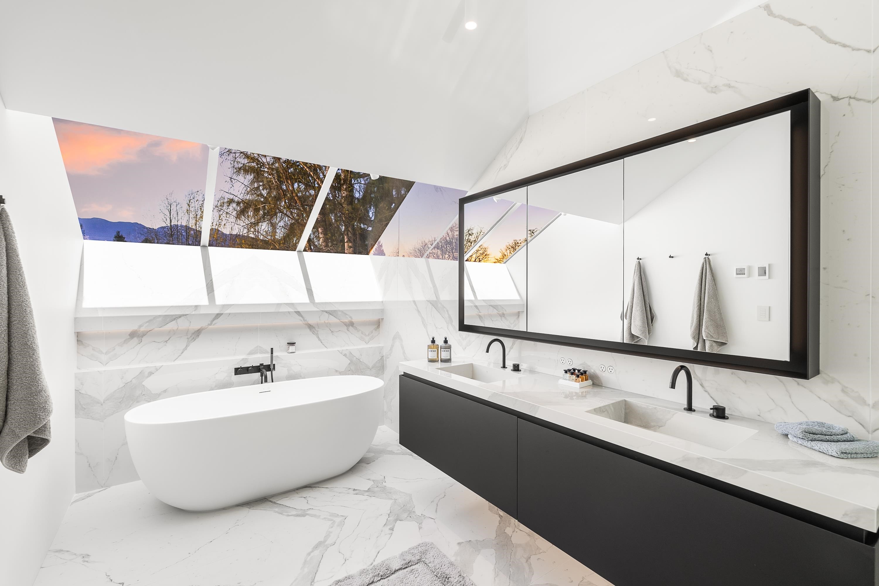 4416 1St Avenue W, Vancouver, BC