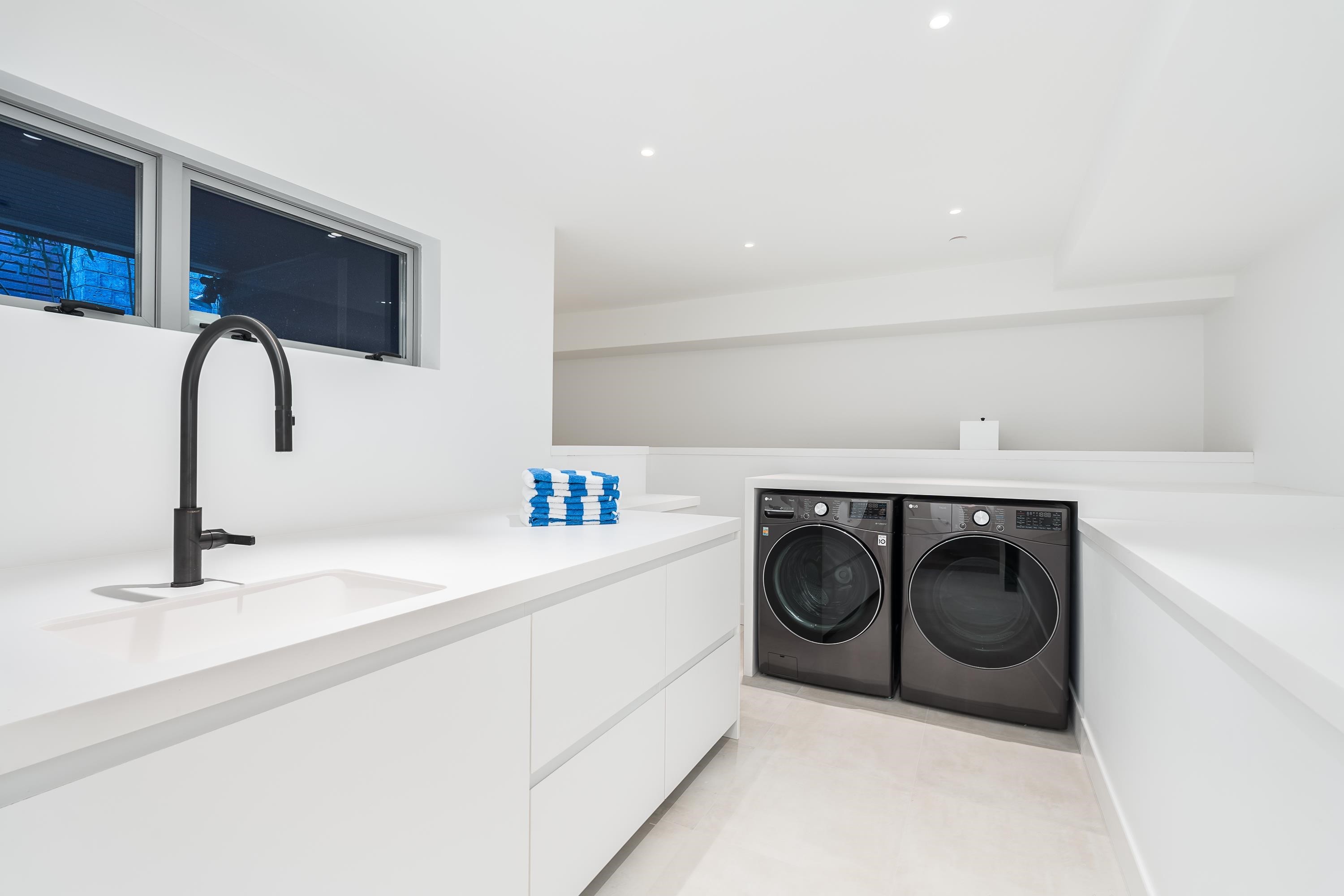4416 1St Avenue W, Vancouver, BC