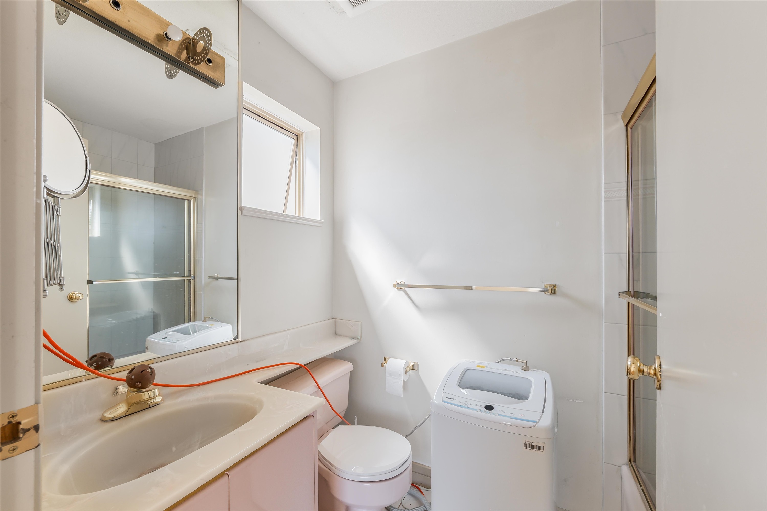 1738 63Rd Avenue E, Vancouver, BC