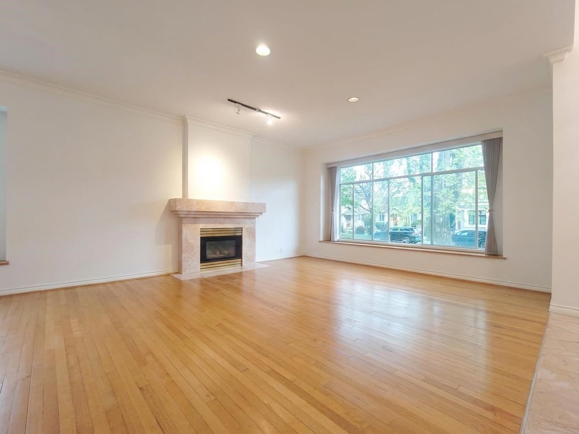 123 45Th Avenue E, Vancouver, BC
