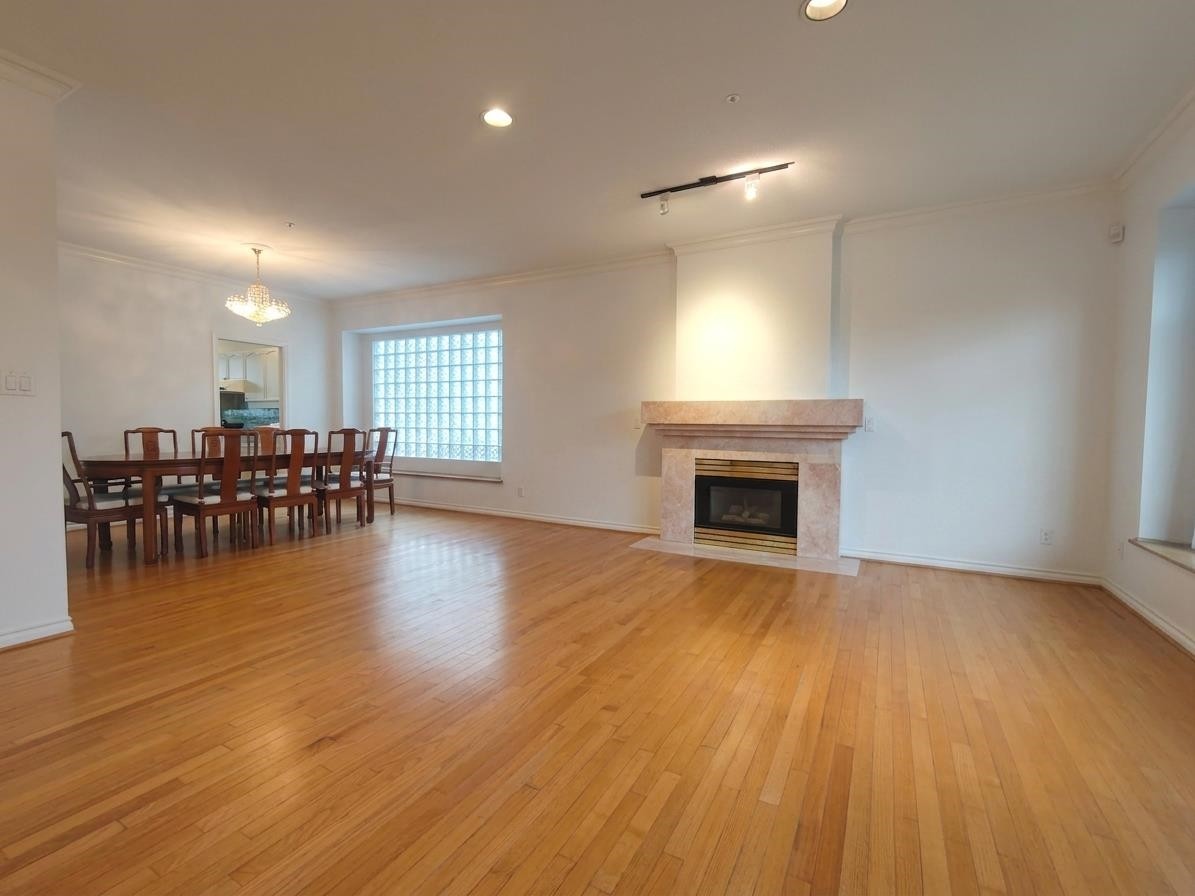 123 45Th Avenue E, Vancouver, BC