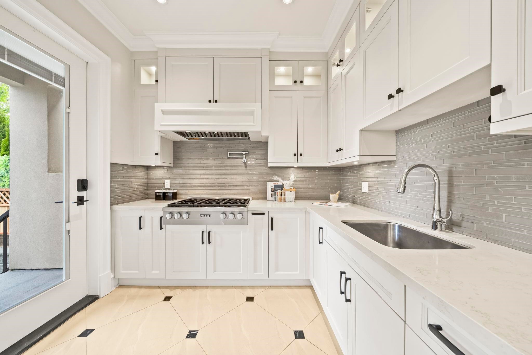 4347 9Th Avenue W, Vancouver, BC
