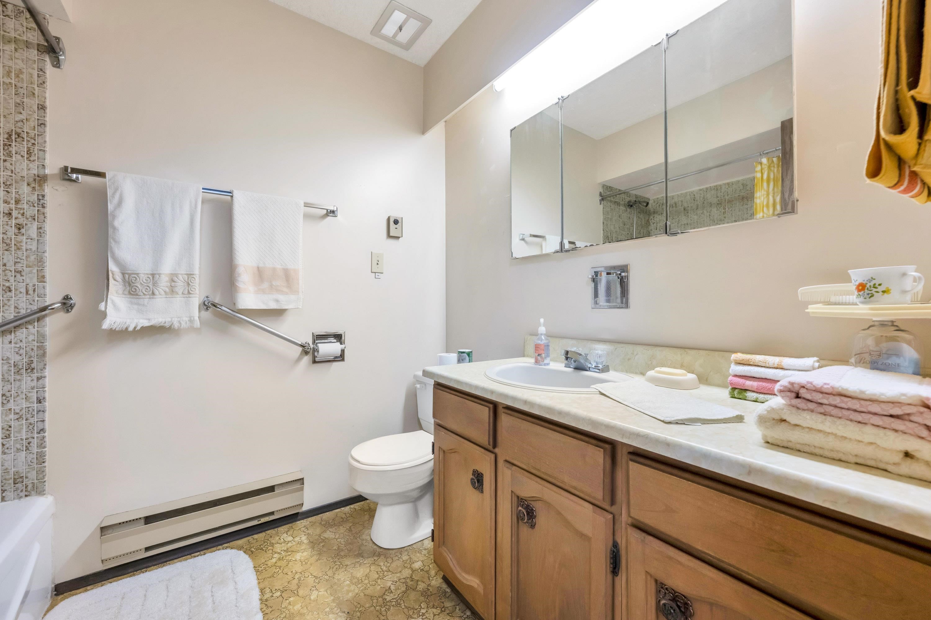 28595 Dewdney Trunk Road, Maple Ridge, BC