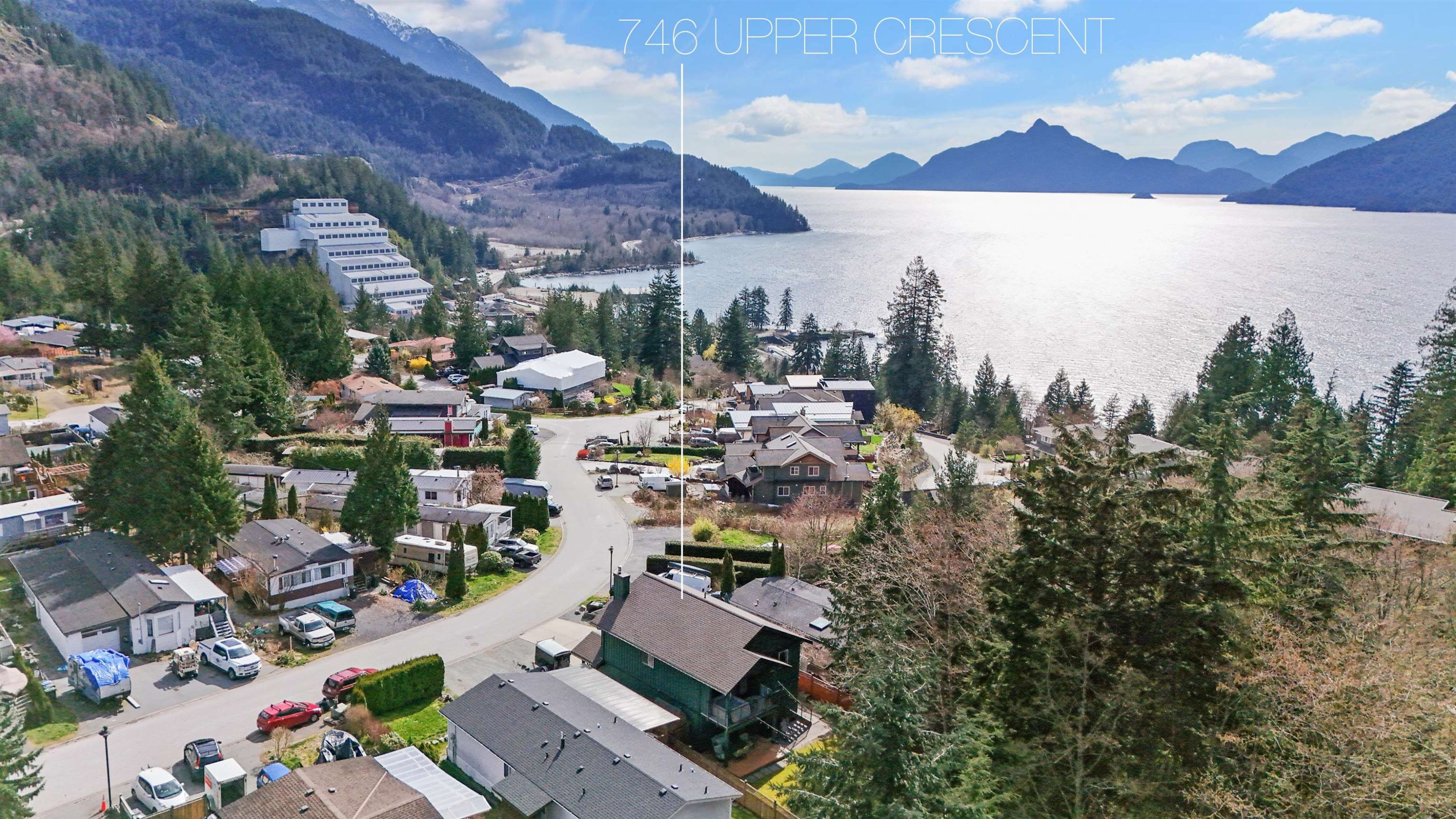 746 Upper Crescent, Squamish, BC