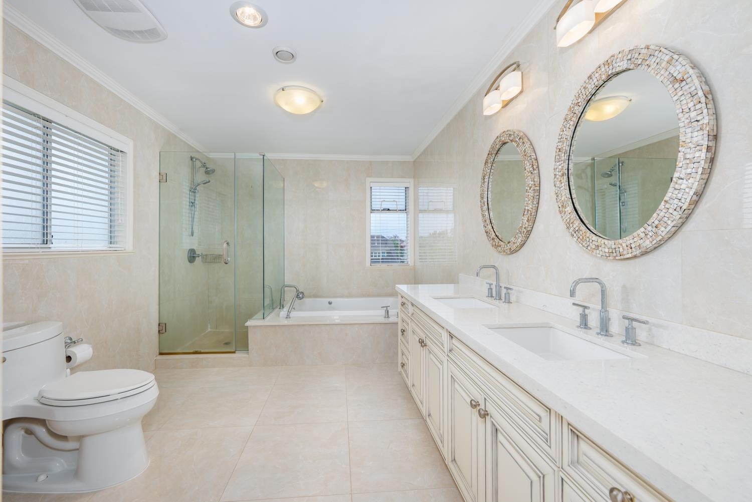 122 43Rd Avenue W, Vancouver, BC