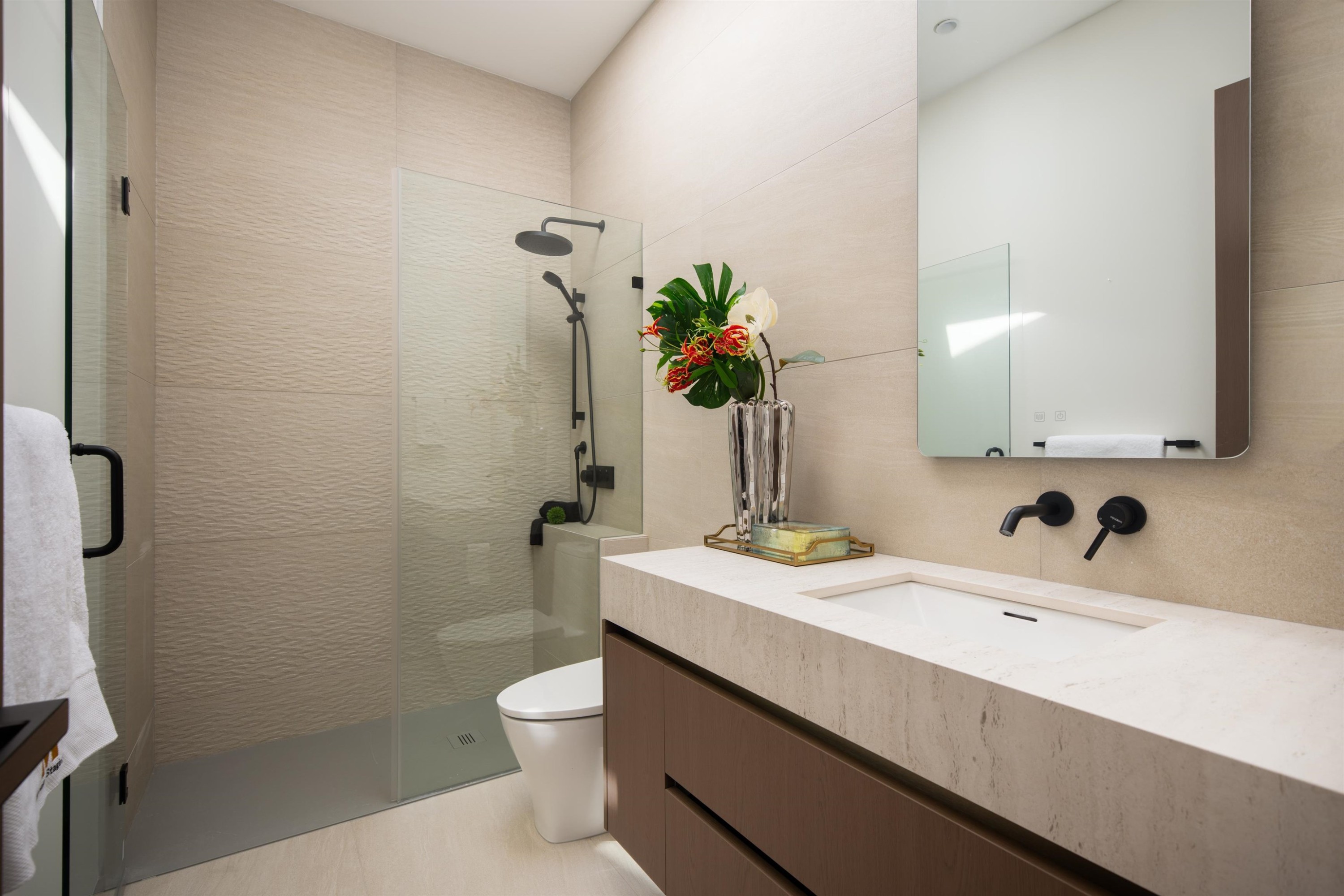 10100 Granville Avenue, Richmond, BC
