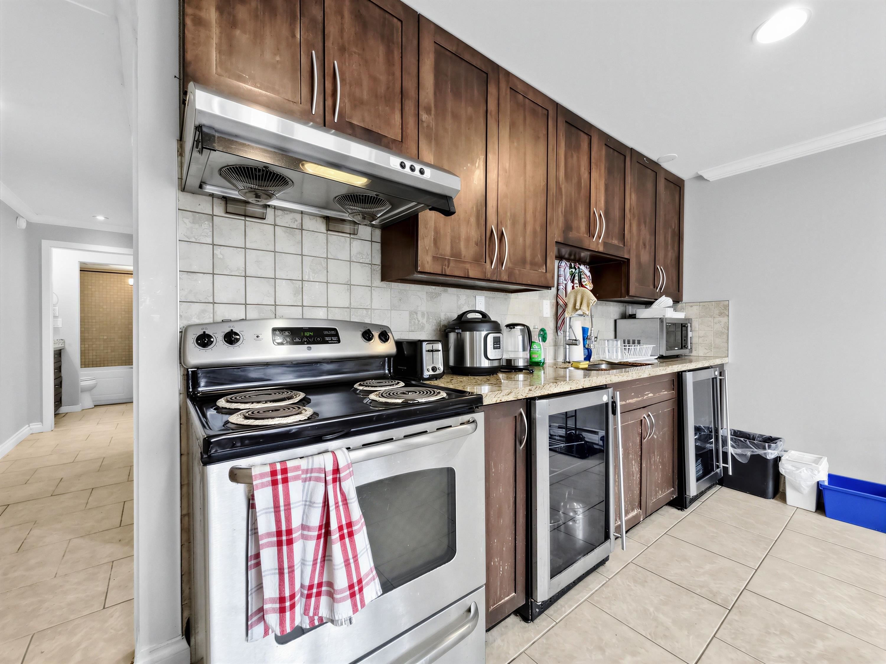 3628 Dunbar Street, Vancouver, BC