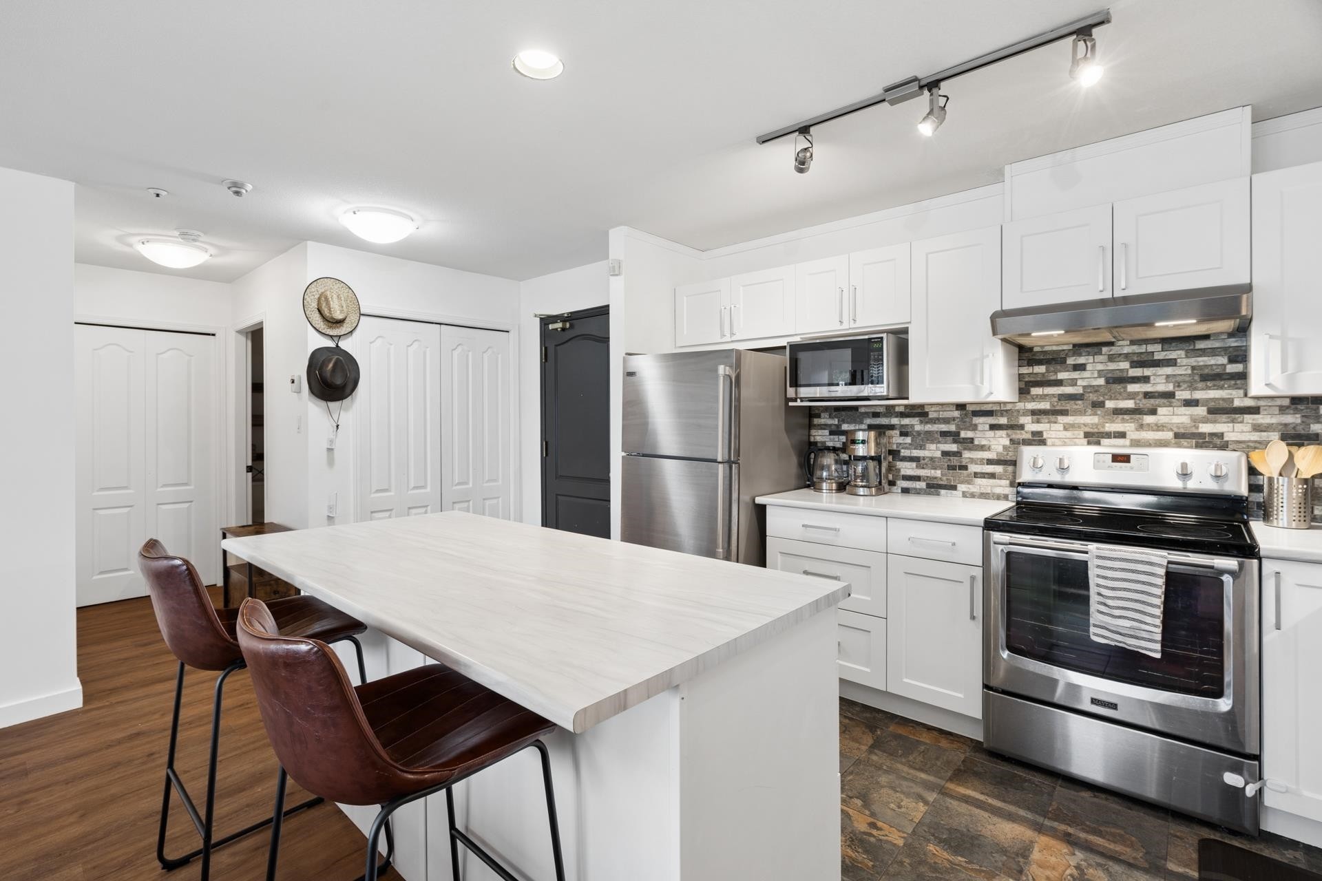 413-2968 Burlington Drive, Coquitlam, BC