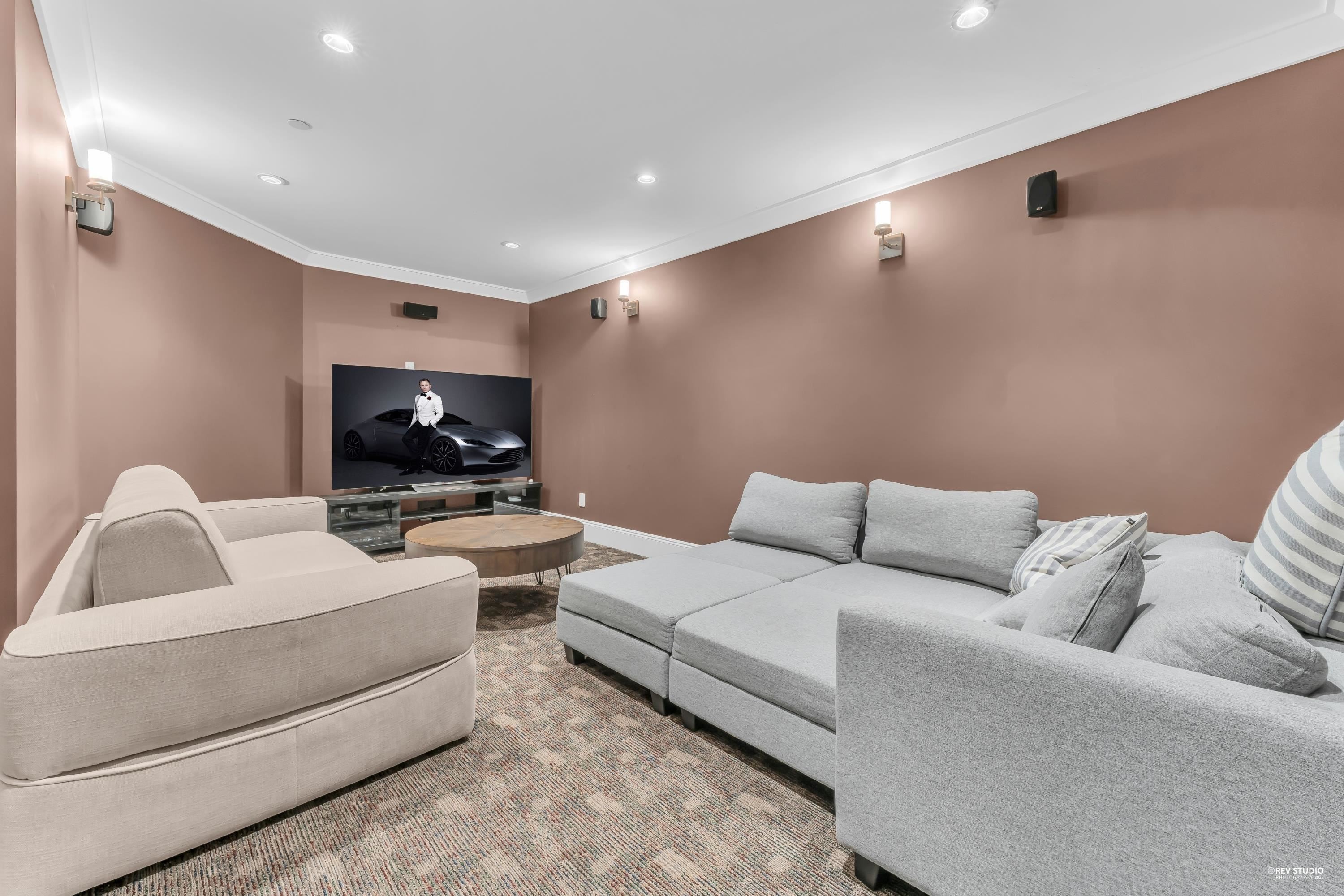 2567 Lawson Avenue, West Vancouver, BC