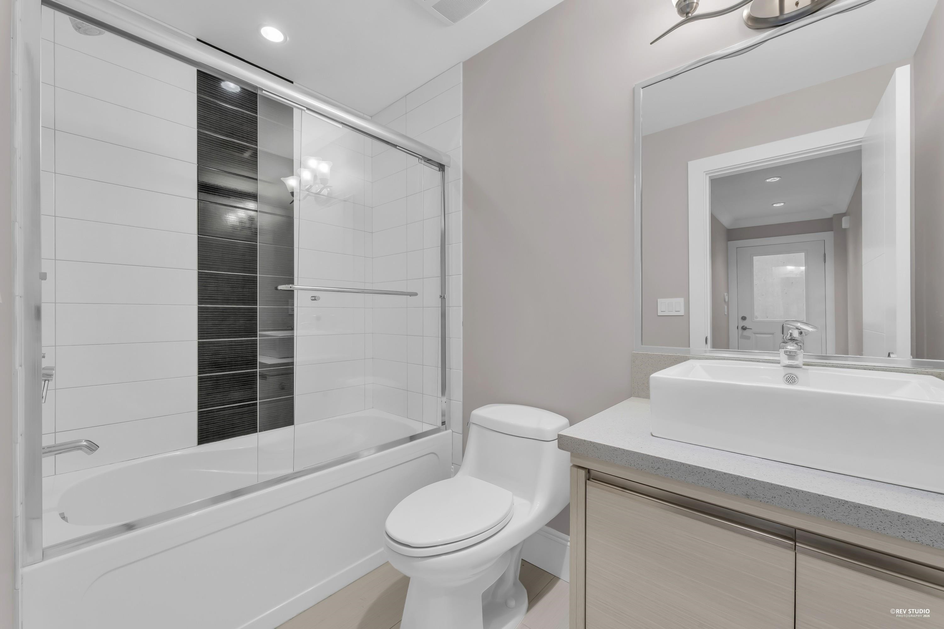 2567 Lawson Avenue, West Vancouver, BC