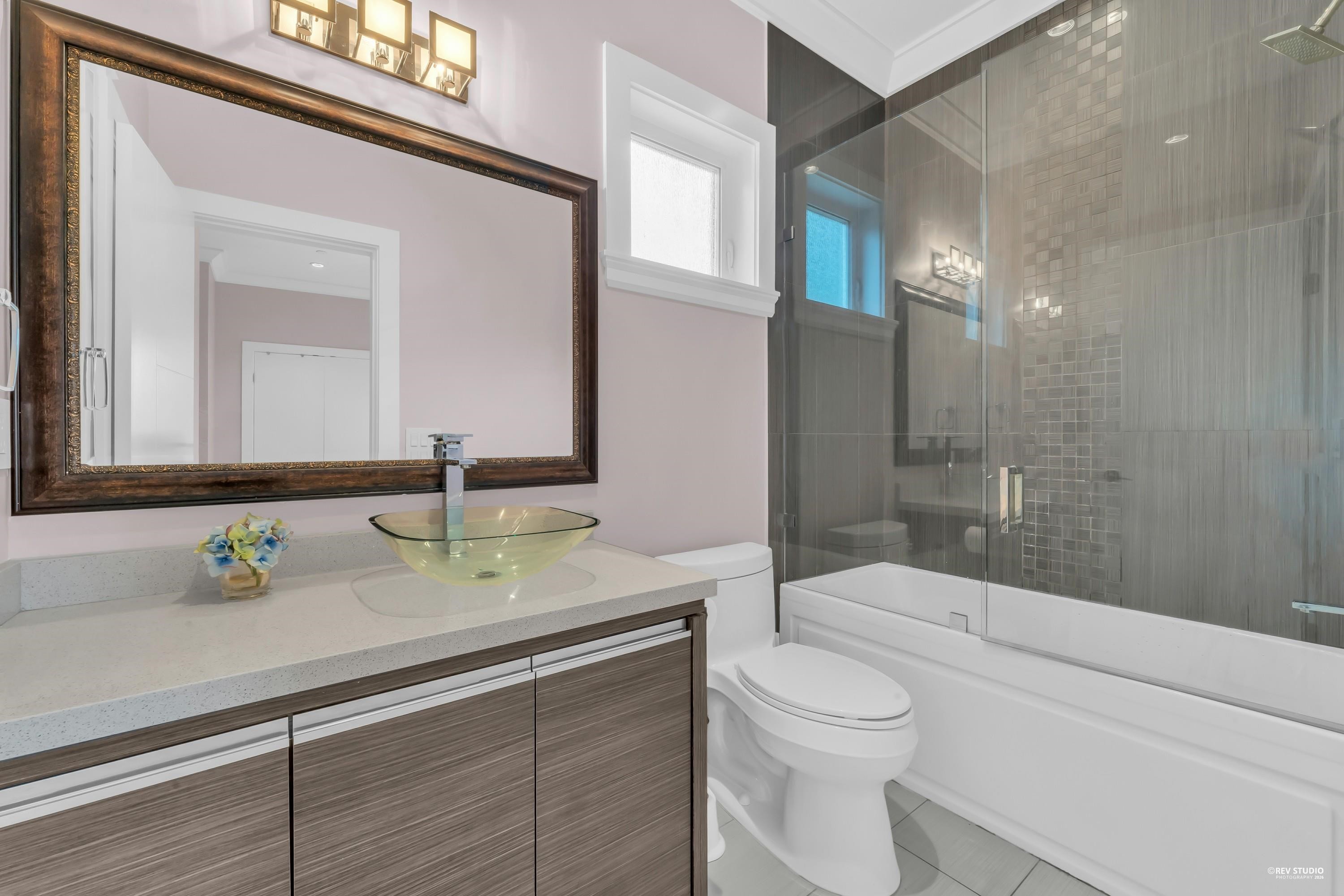 2567 Lawson Avenue, West Vancouver, BC