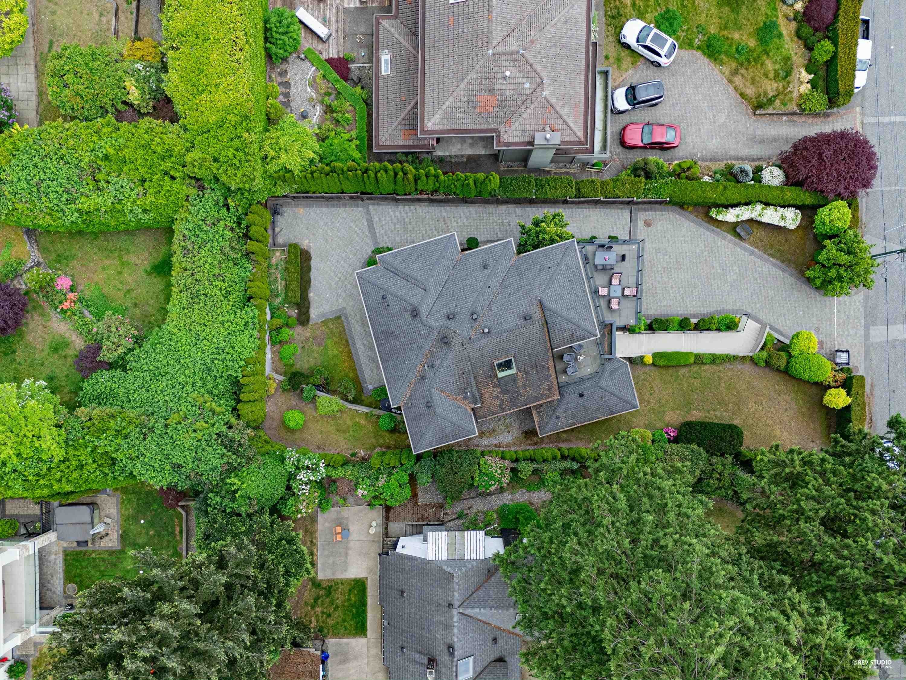 2567 Lawson Avenue, West Vancouver, BC